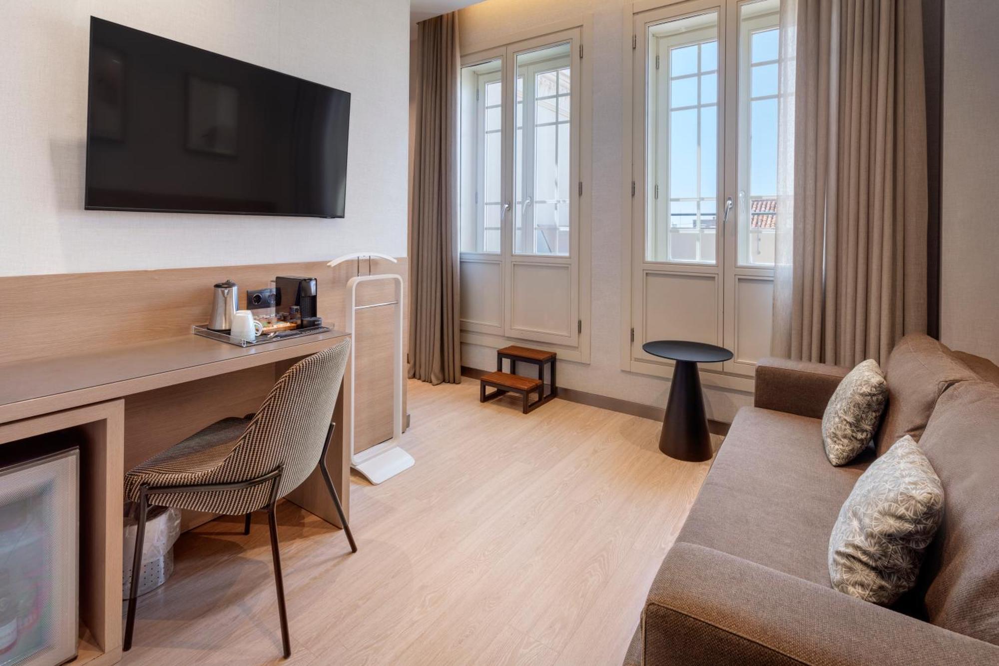Superior Double Room with Terrace