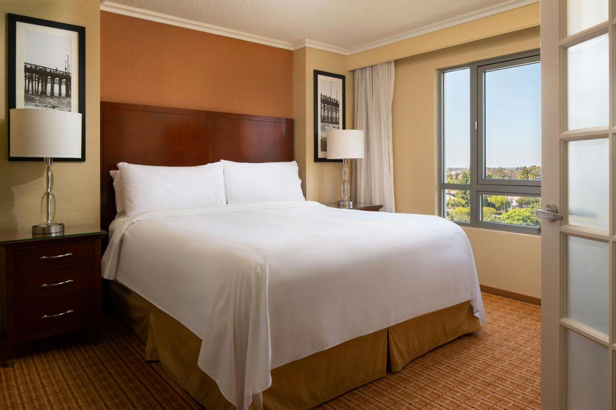 One-Bedroom King Suite with Sofa Bed and Balcony