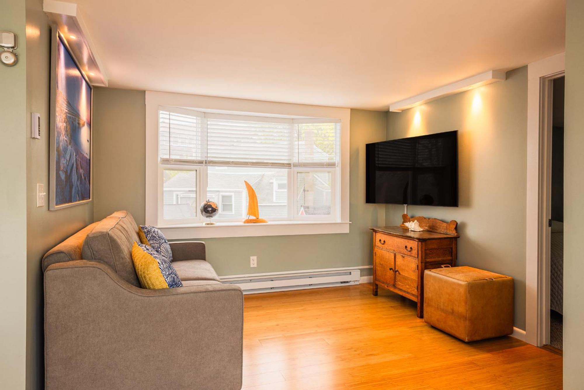 Two-Bedroom Apartment,1669834752:JPEG