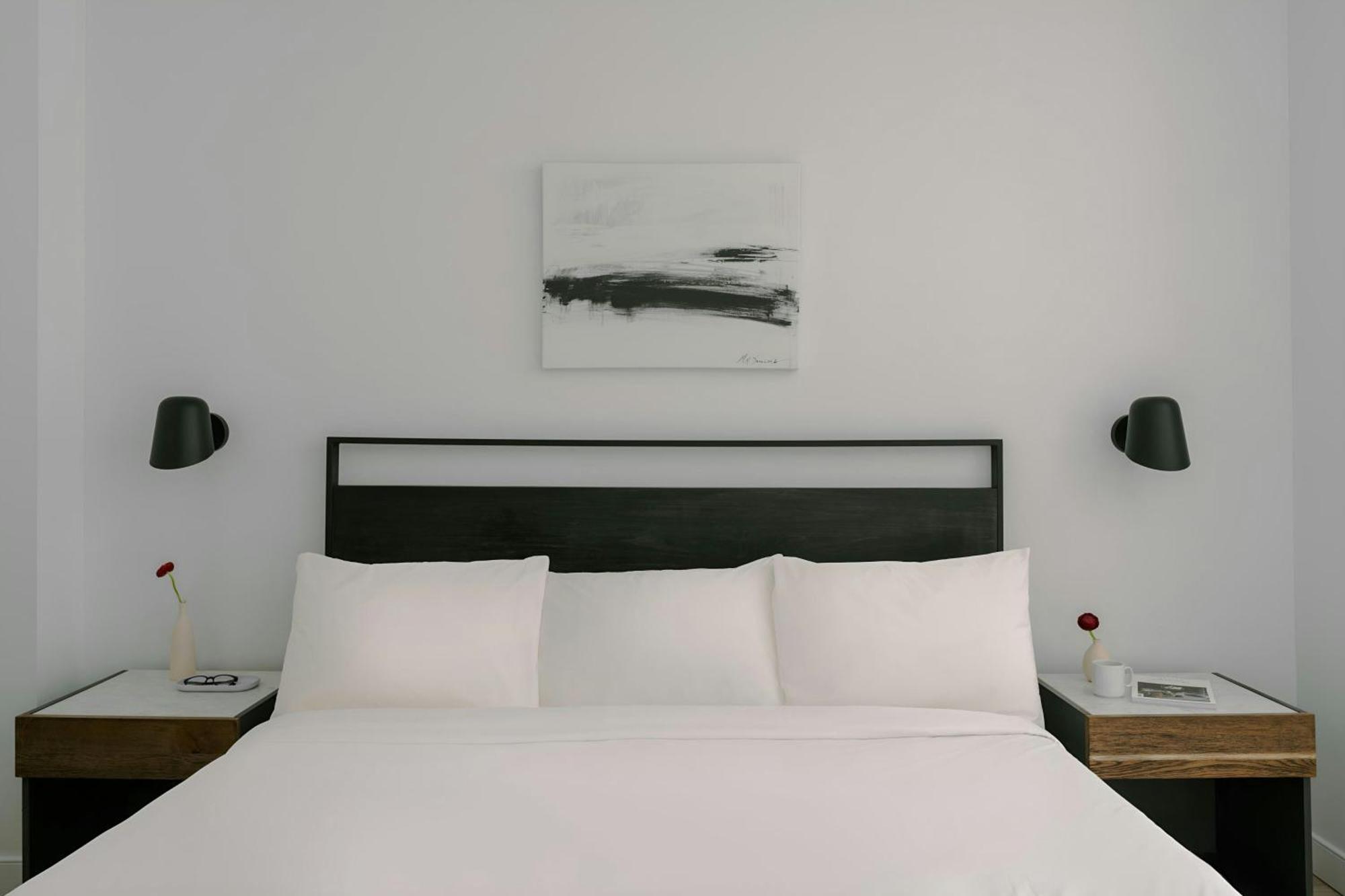 Superior Studio Apartment with King Bed