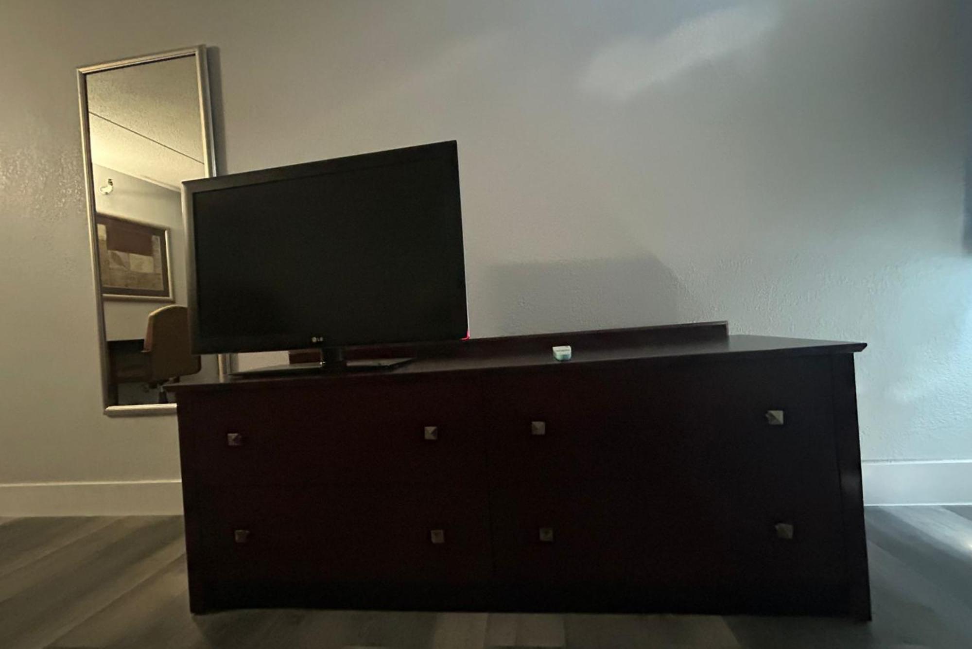 Deluxe King Room,1672567130:JPEG