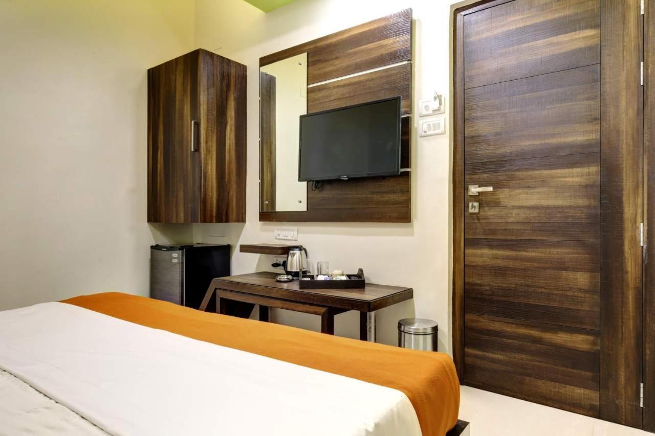 Suite,1672604019:JPEG