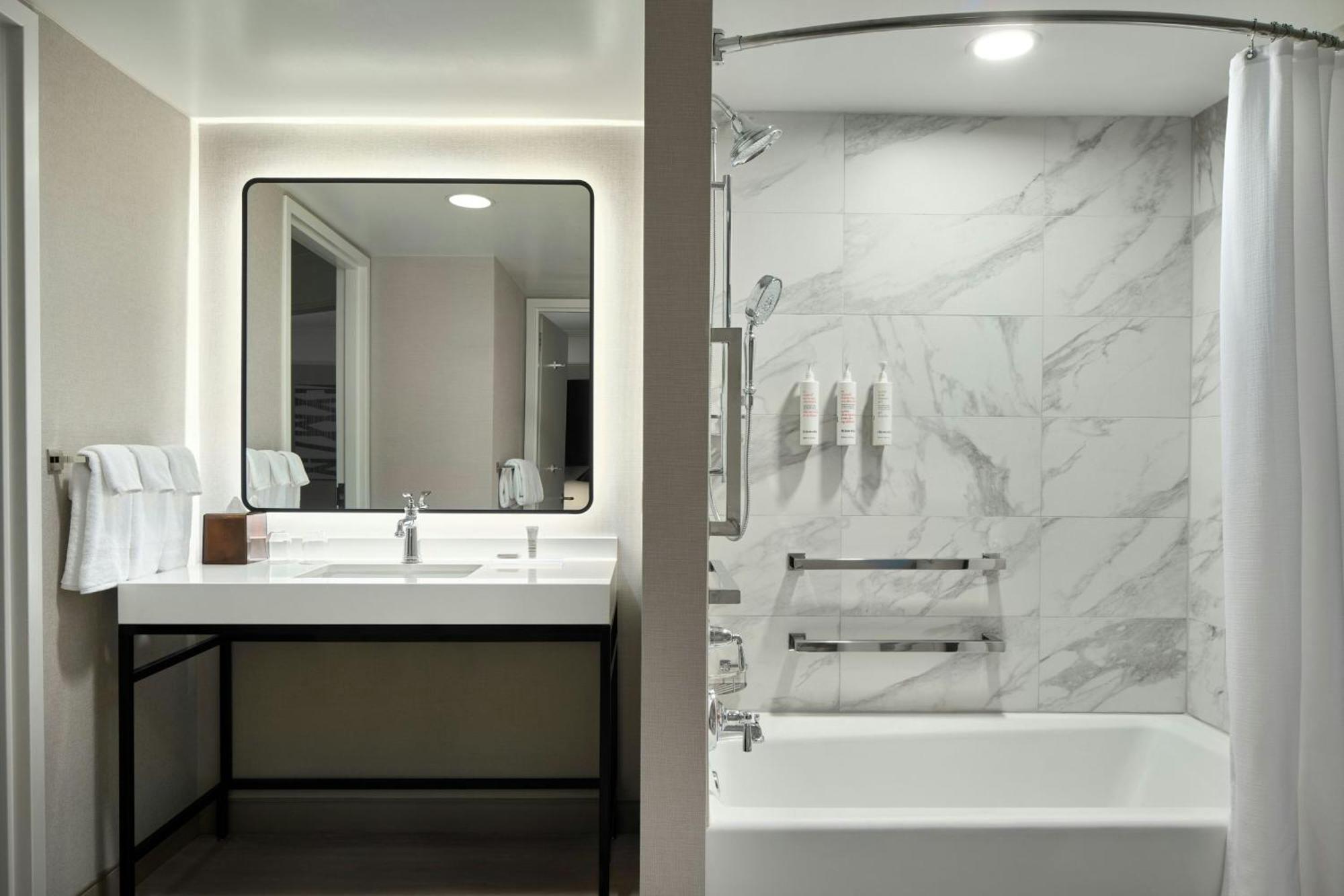 King Suite with Sofa Bed,1673653105:JPEG