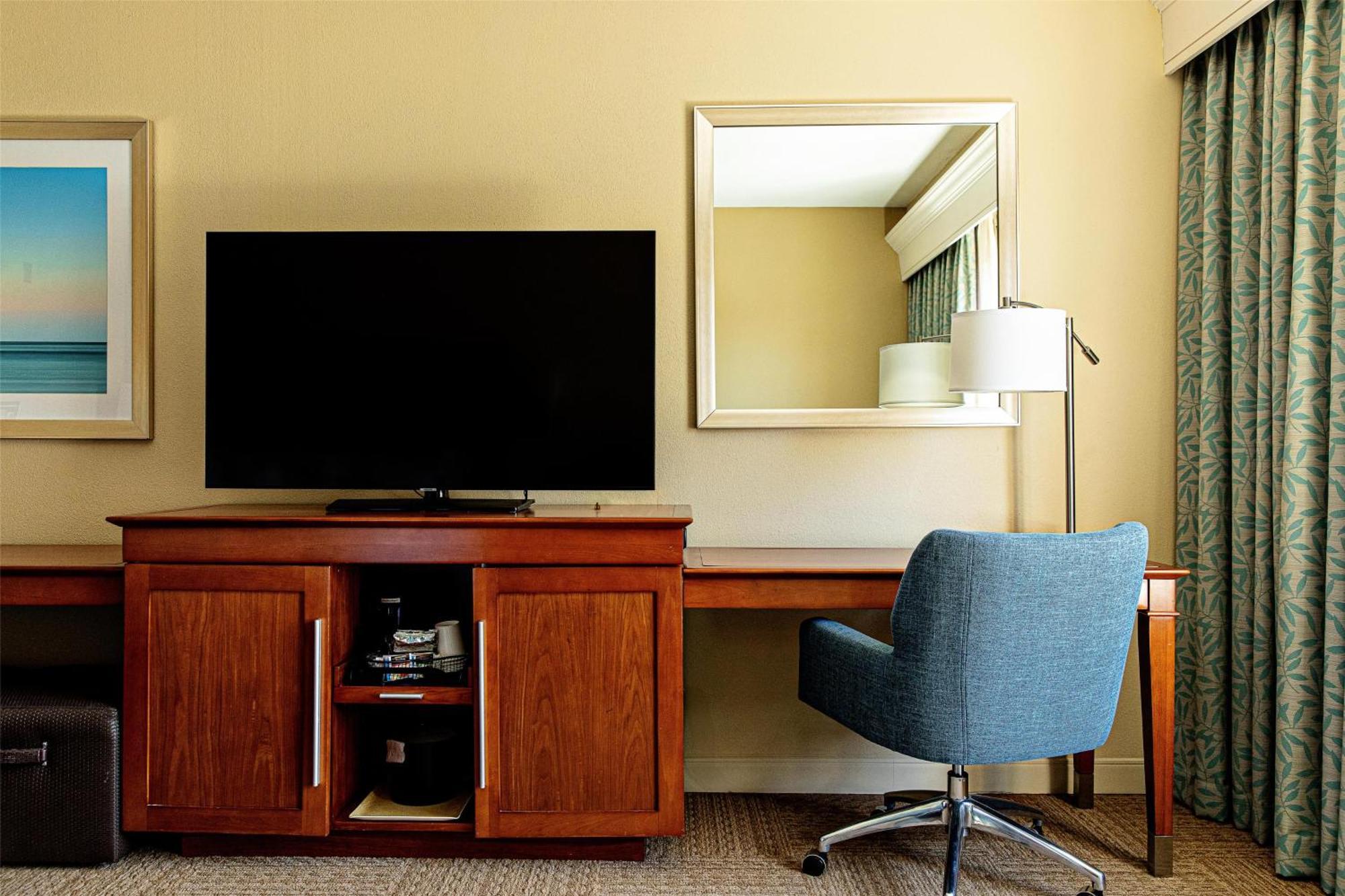 King Room with King Bed - Non-Smoking,1673940722:JPEG