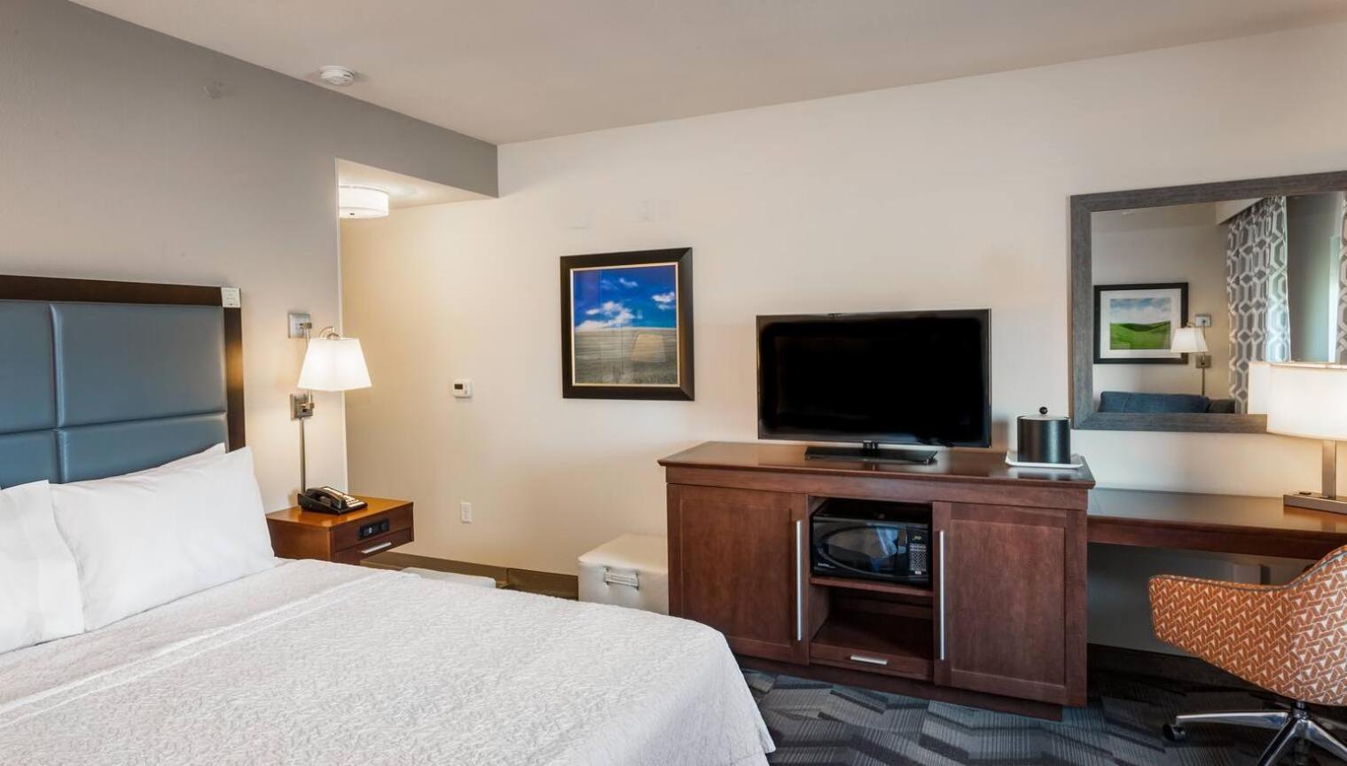 King Room - Non-Smoking