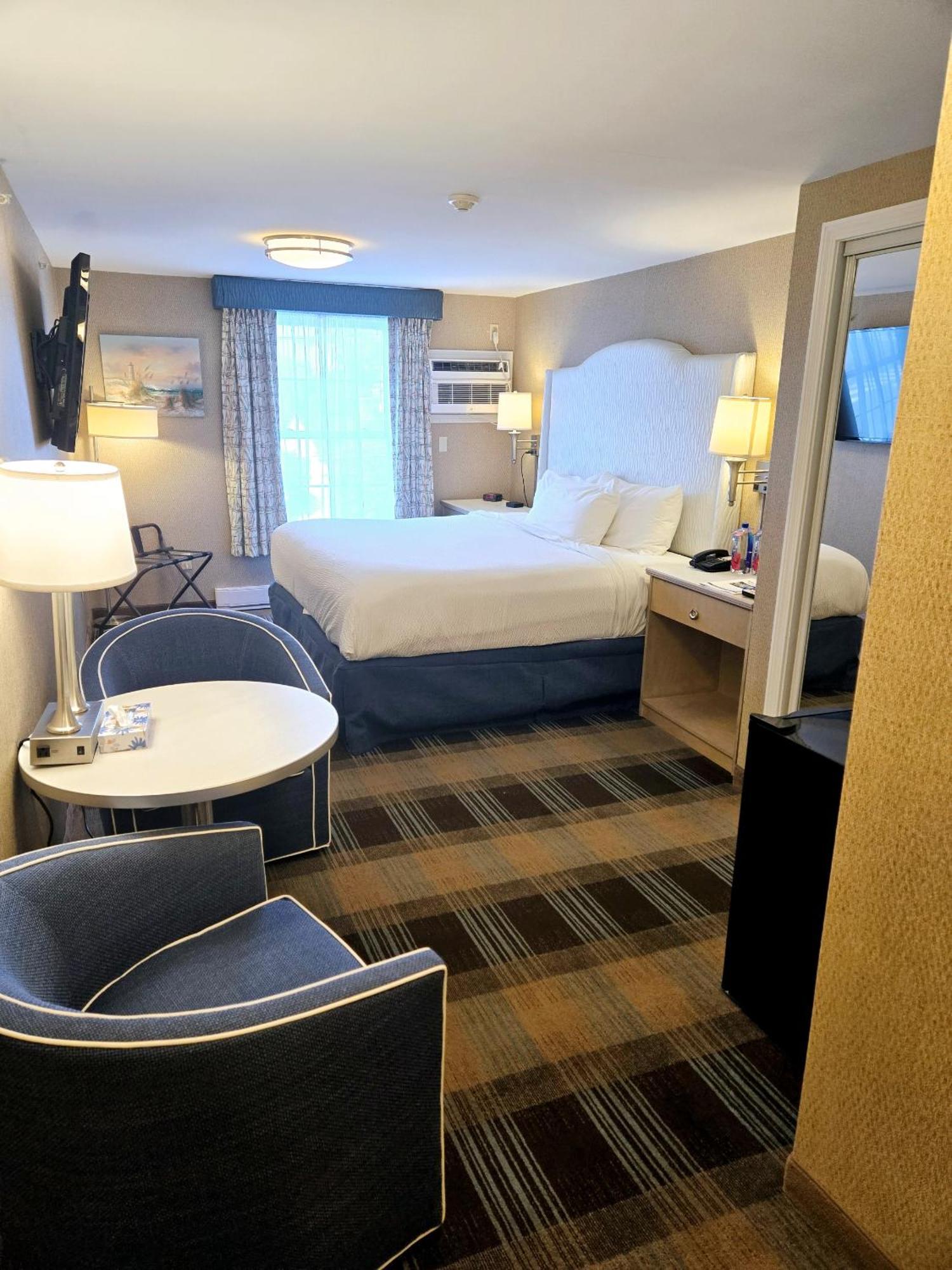 Studio with Spa Bath,1697832308:JPEG