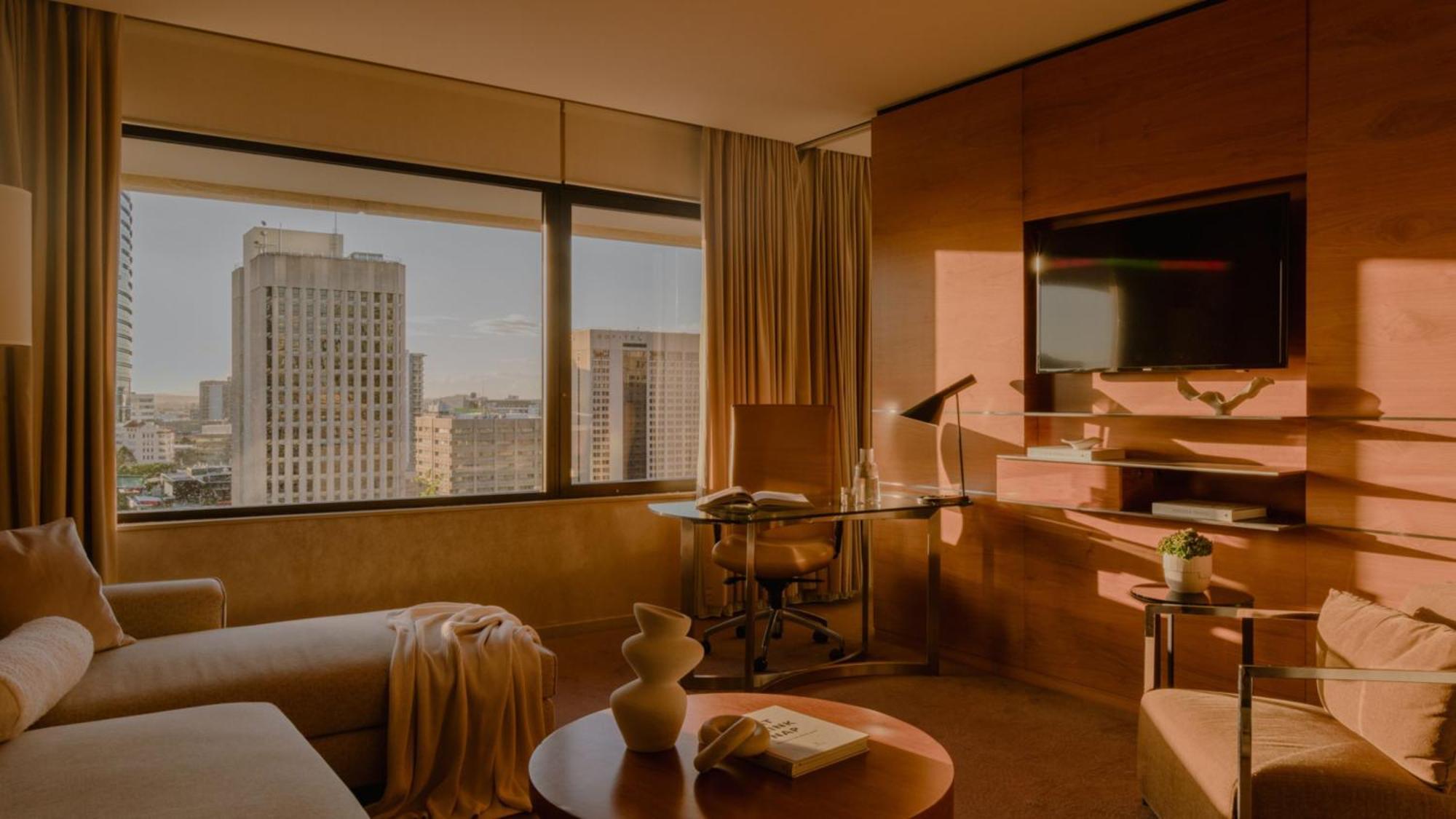 One-Bedroom King Suite