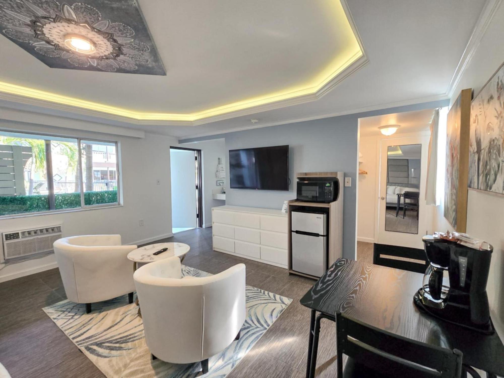 Double Room,1675837262:JPEG