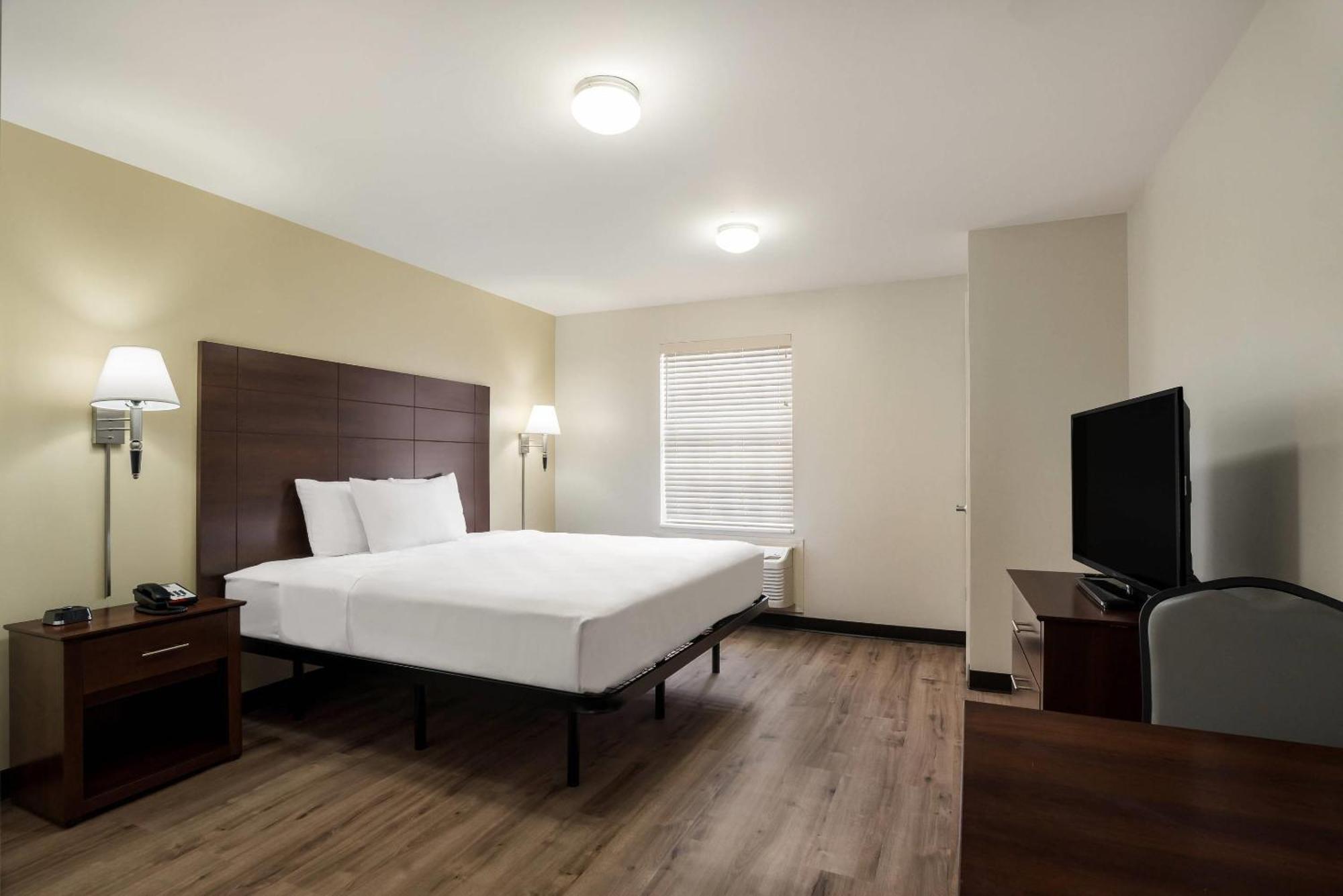 Standard King Room - Non Smoking