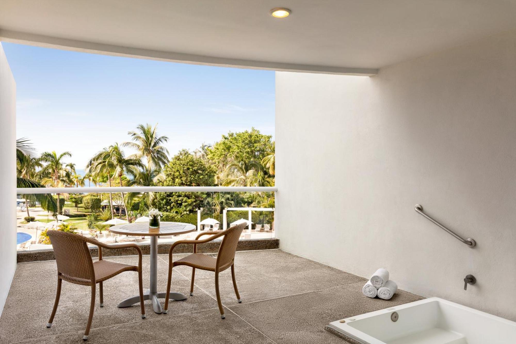 Junior Suite, Partial Ocean View, 1 King,1677862915:JPEG
