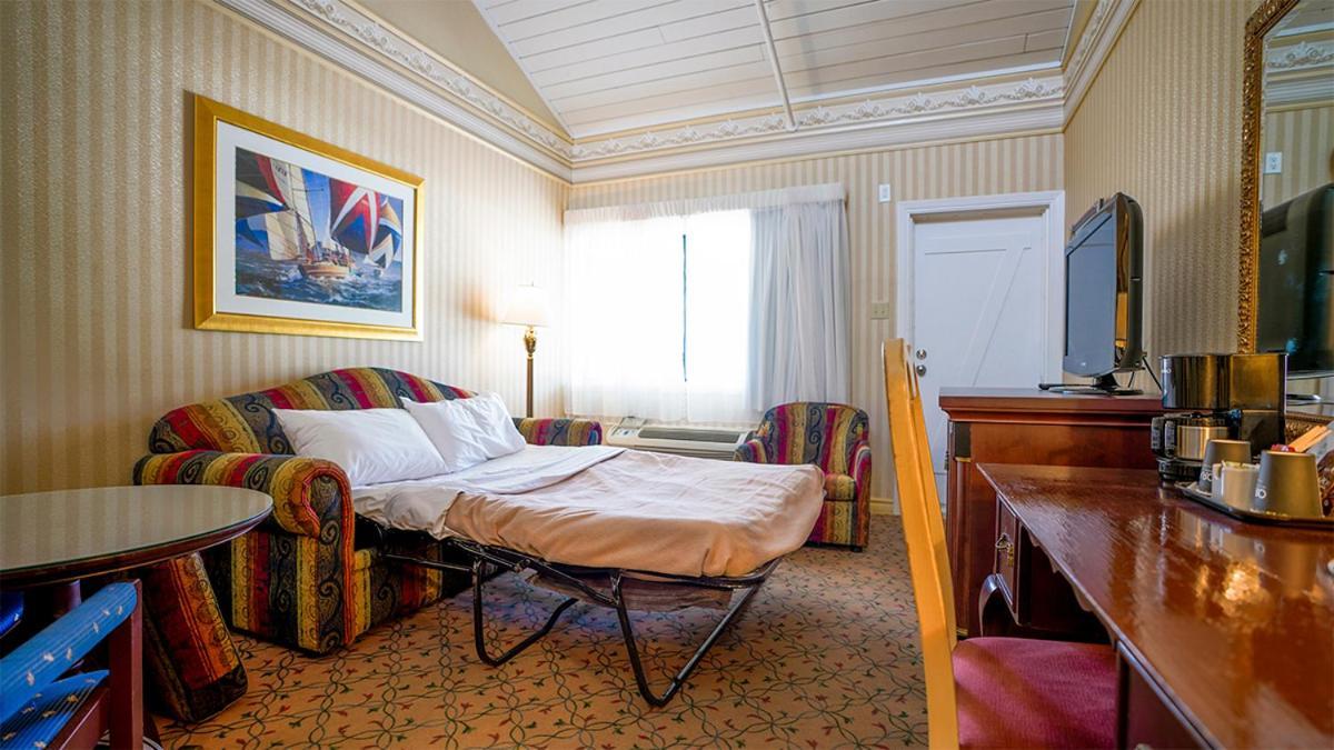 Suite with Balcony
