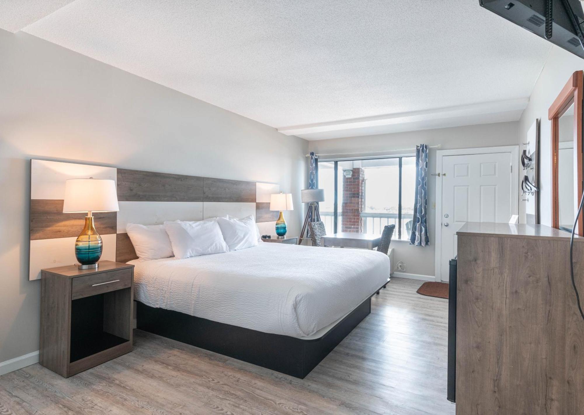 Standard King Room