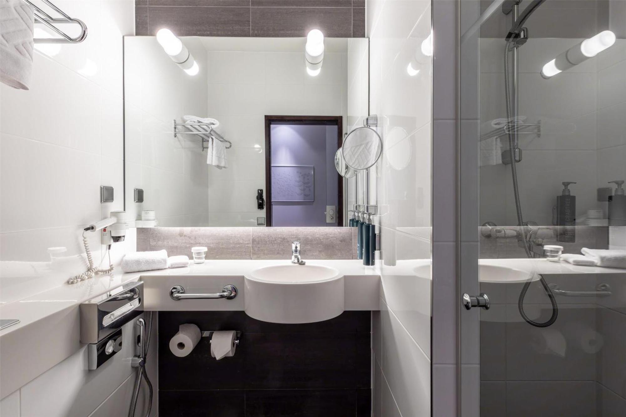 Single Room,1679567068:JPEG