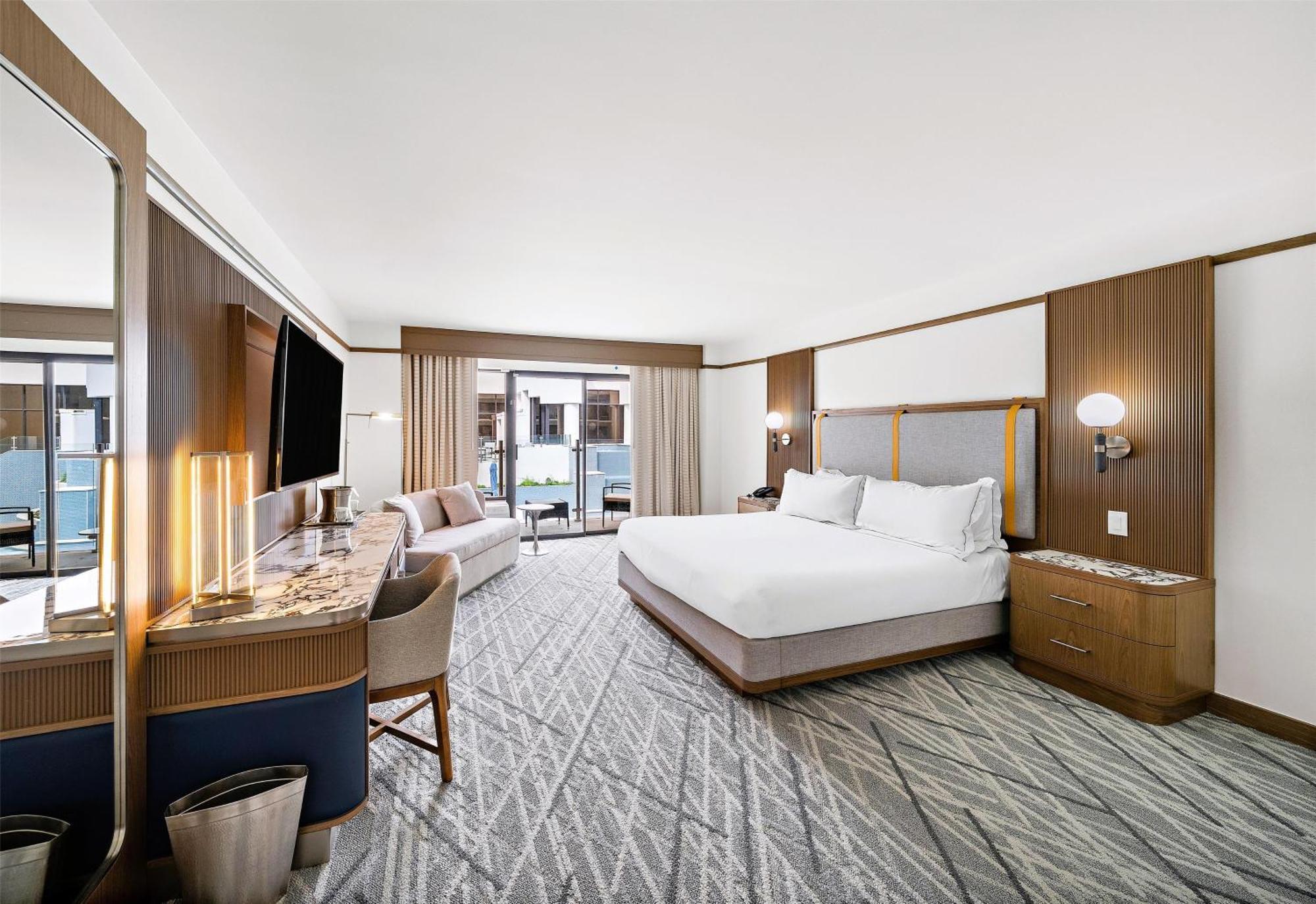 King Room with Pool View,1679578382:JPEG