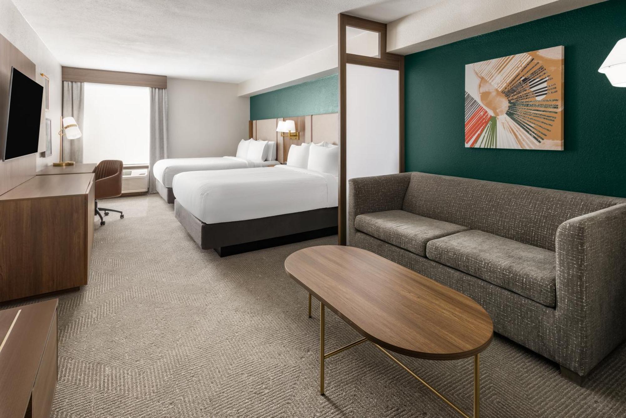 Queen Suite with Two Queen Beds