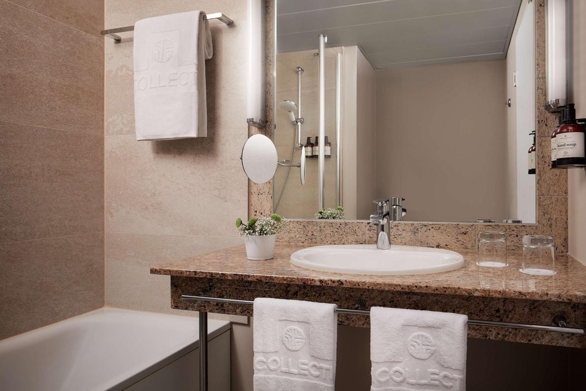 Junior Suite,1680576654:JPEG