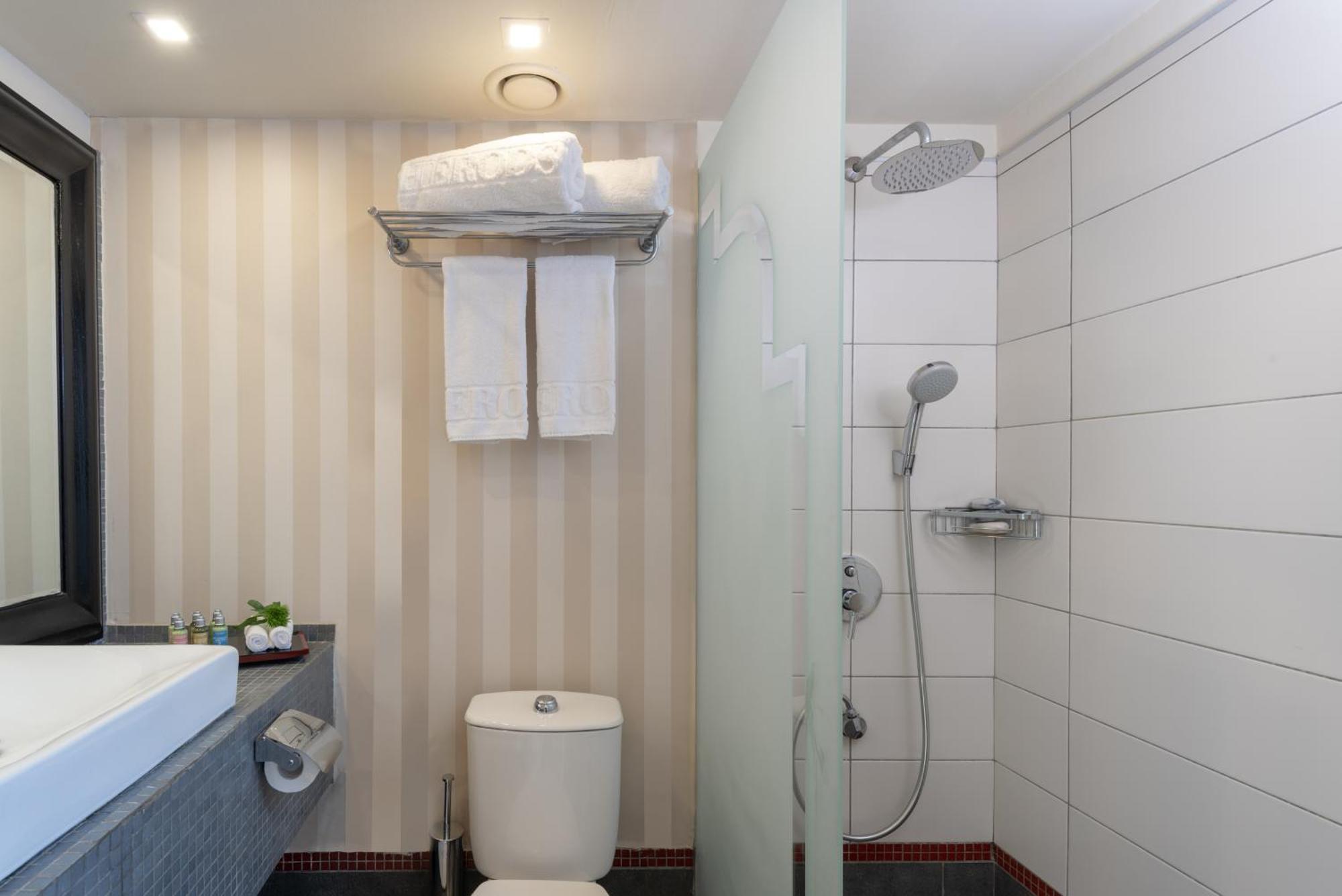 Executive Suite with Sea View,1681723687:JPEG