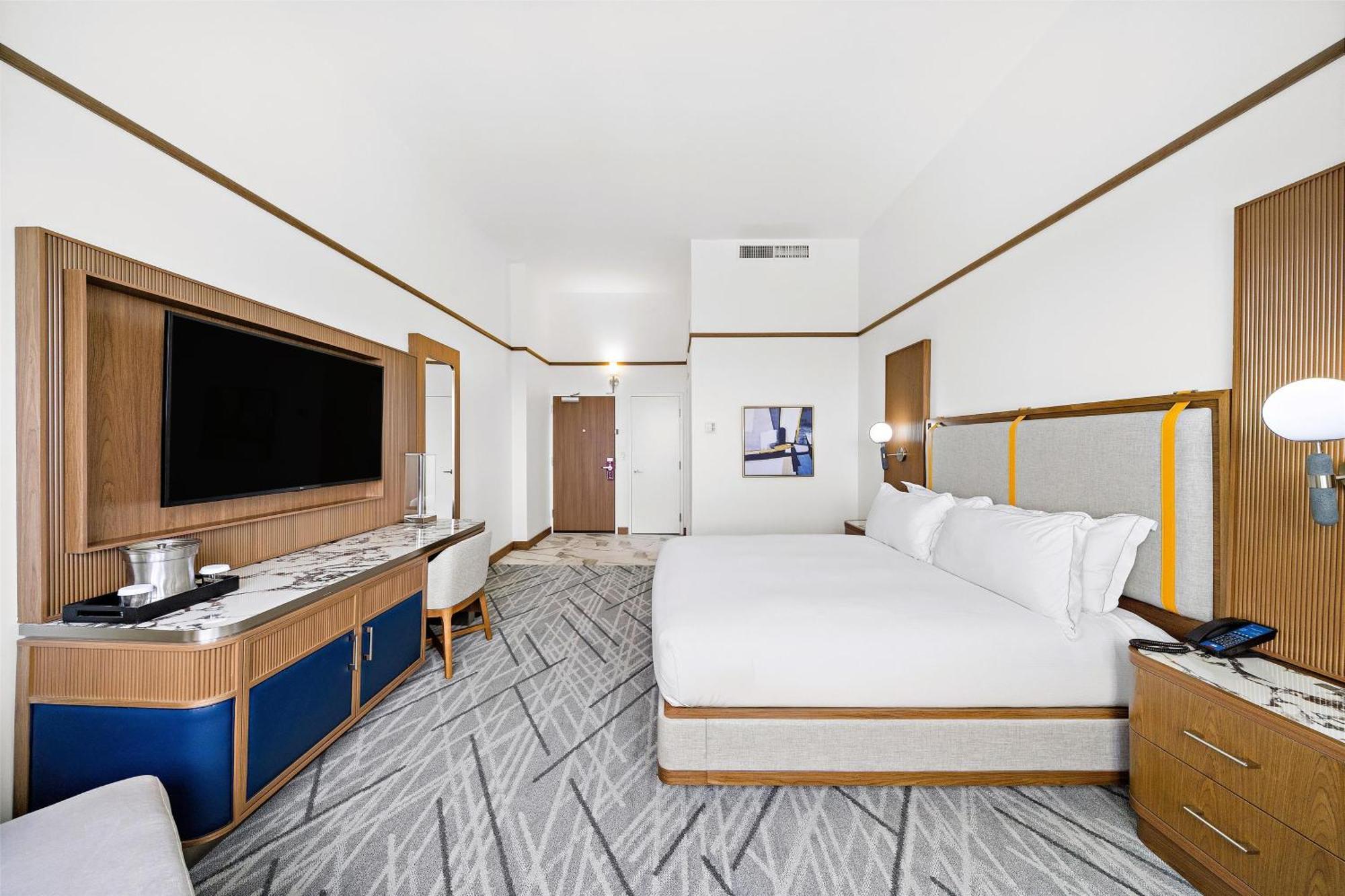 King Room,1742708709:JPEG