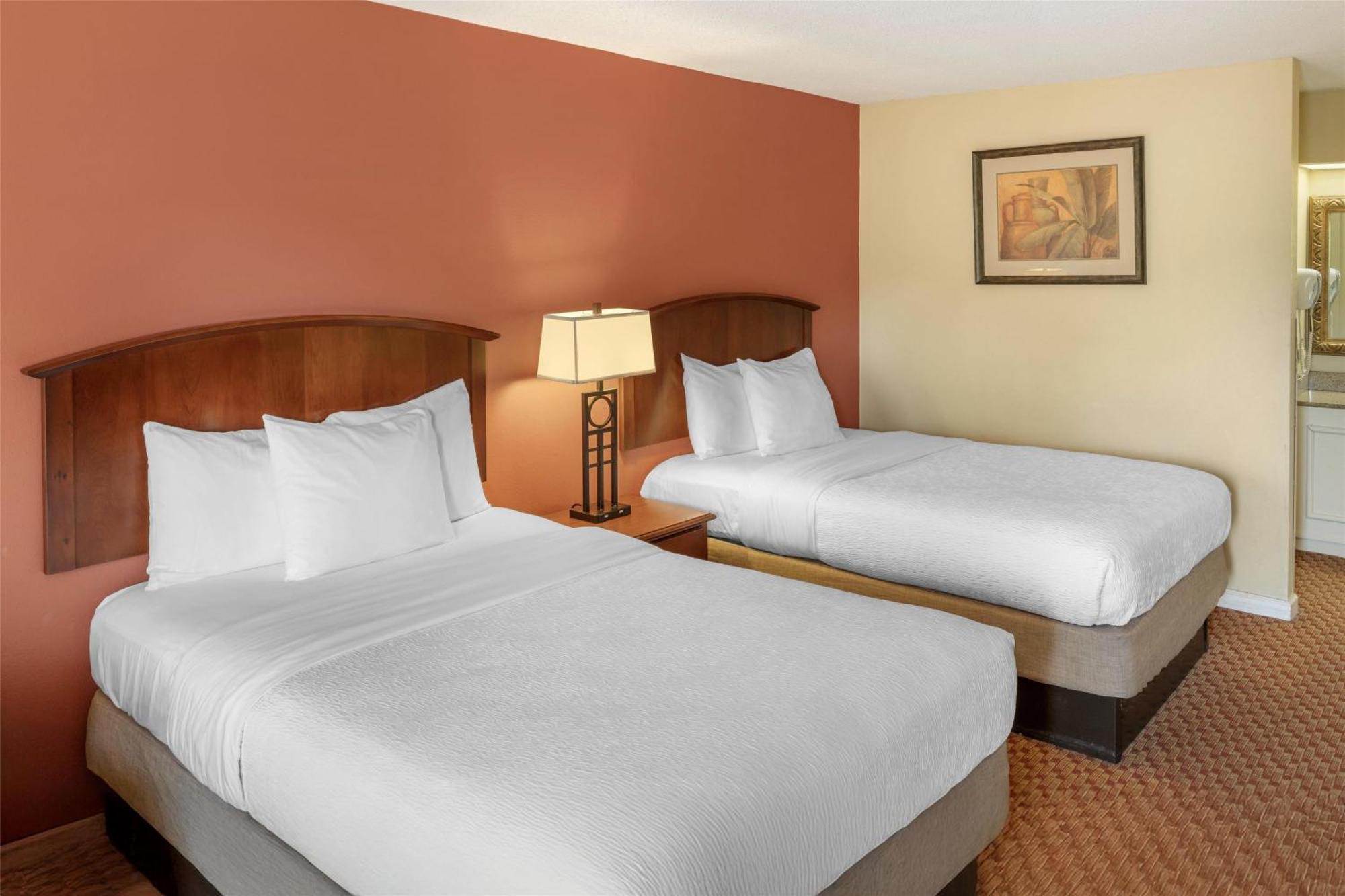 Double Room with Two Double Beds with Exterior Entrance - Smoking,1681737614:JPEG