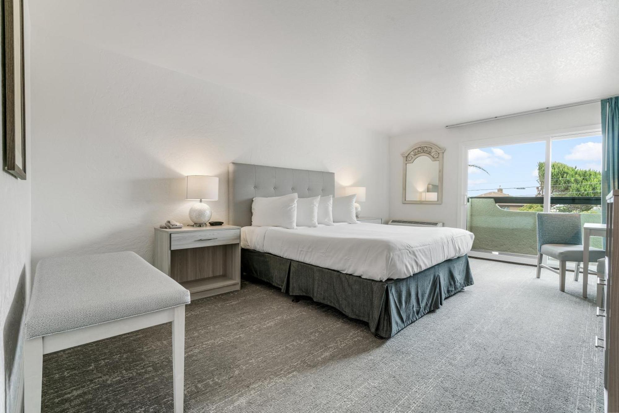 Standard King Room
