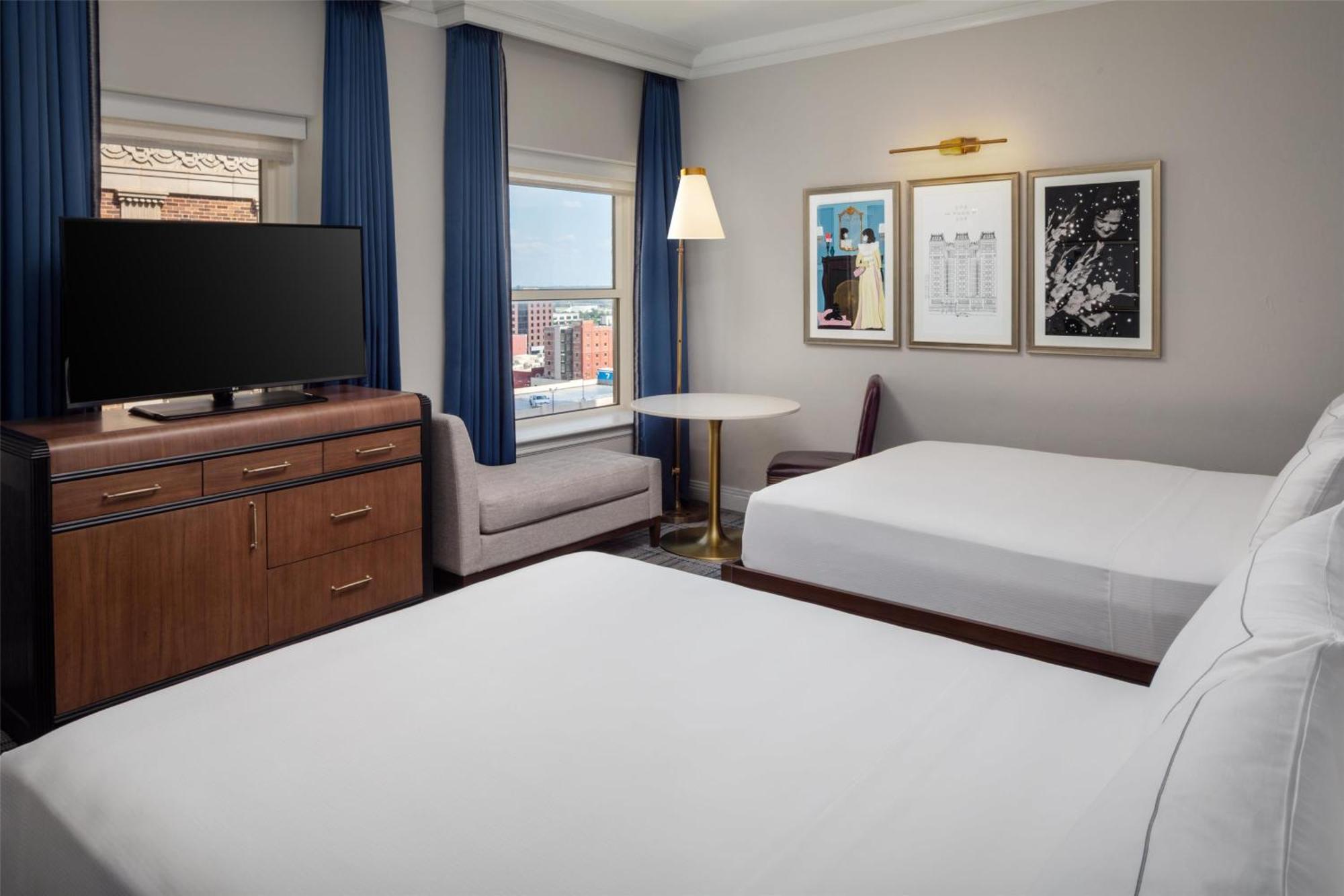 Deluxe Queen Room with Two Queen Beds - High Floor,1682933422:JPEG