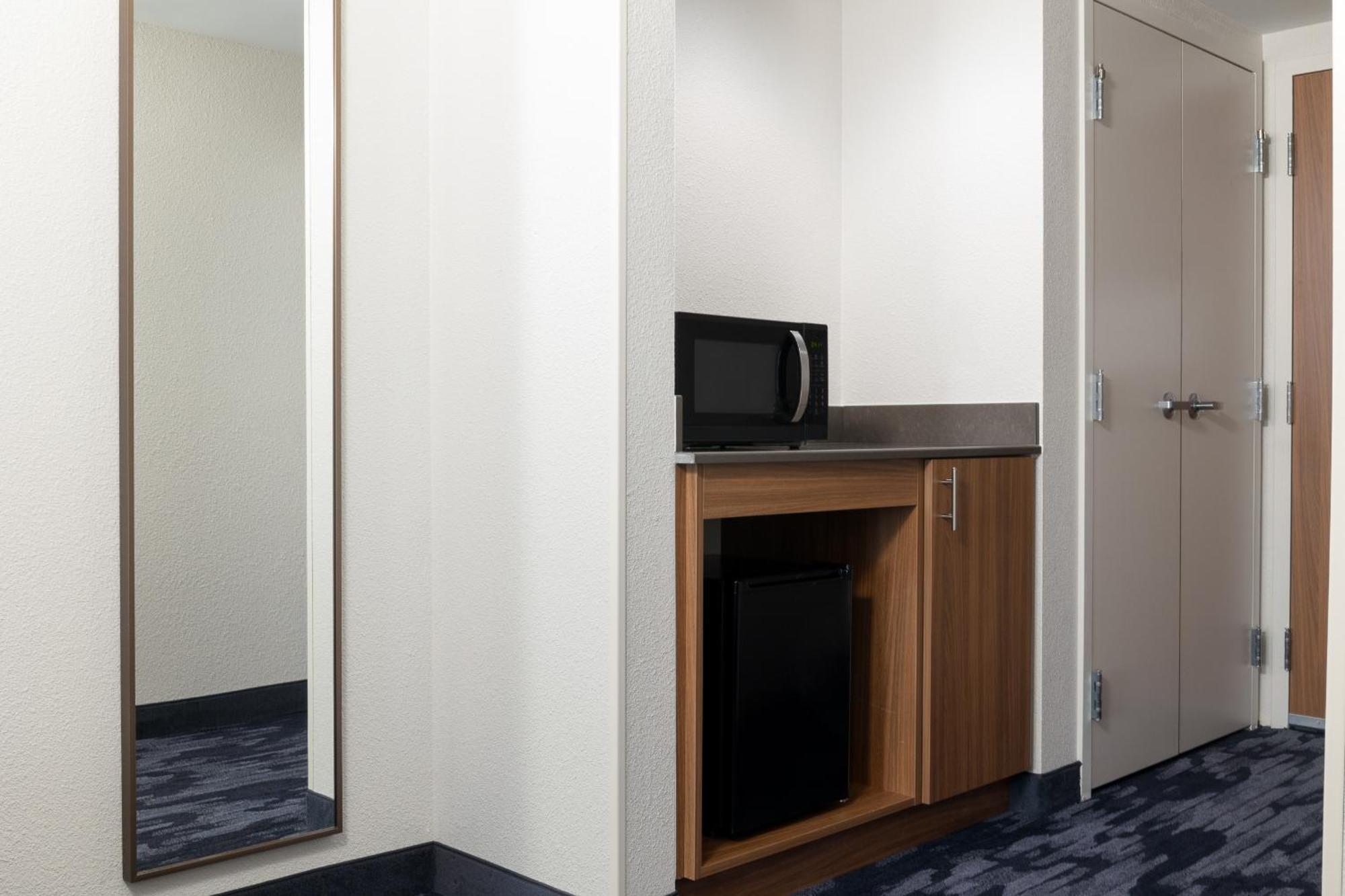 Queen Studio