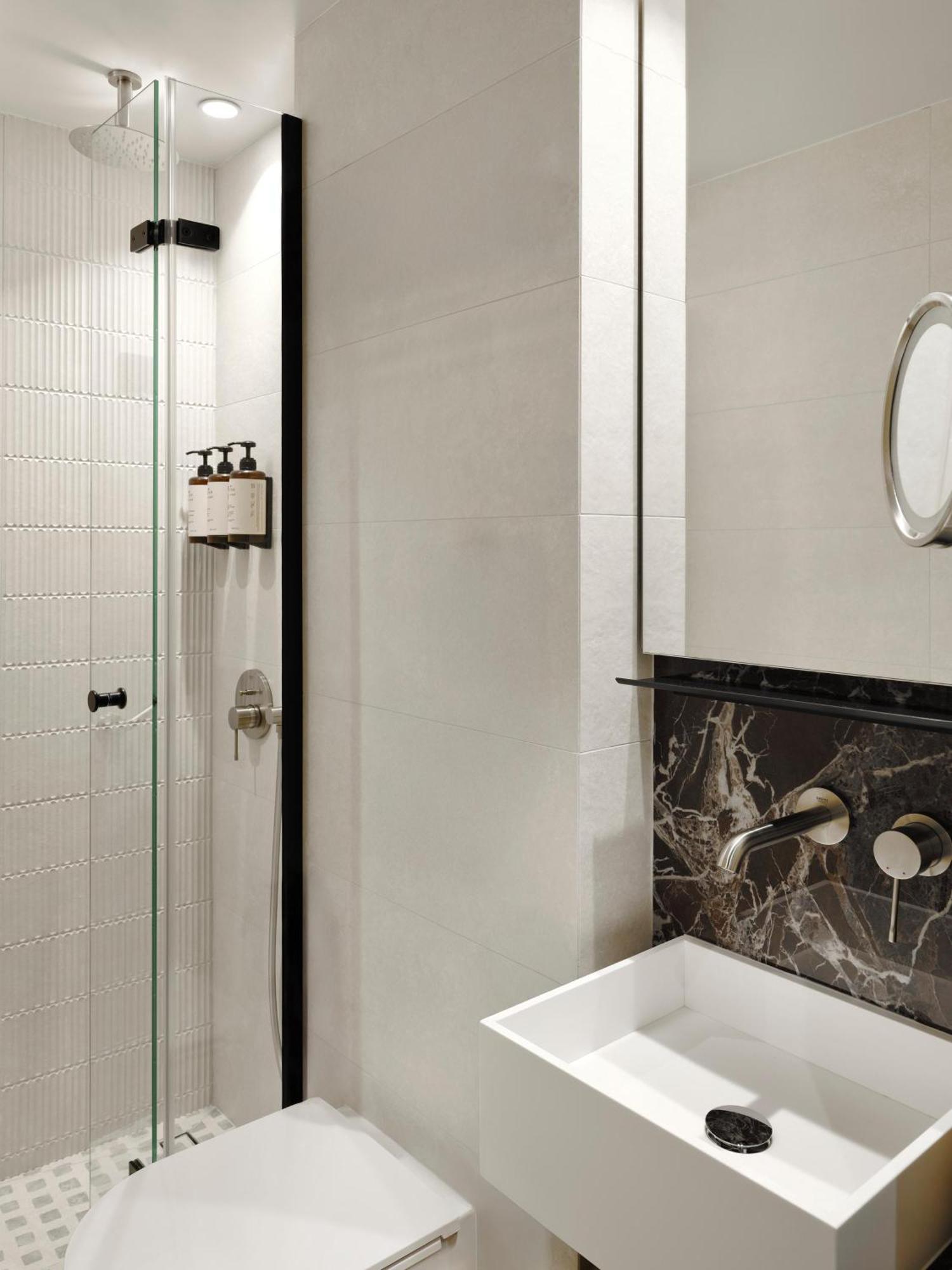 Slow,1683805609:JPEG