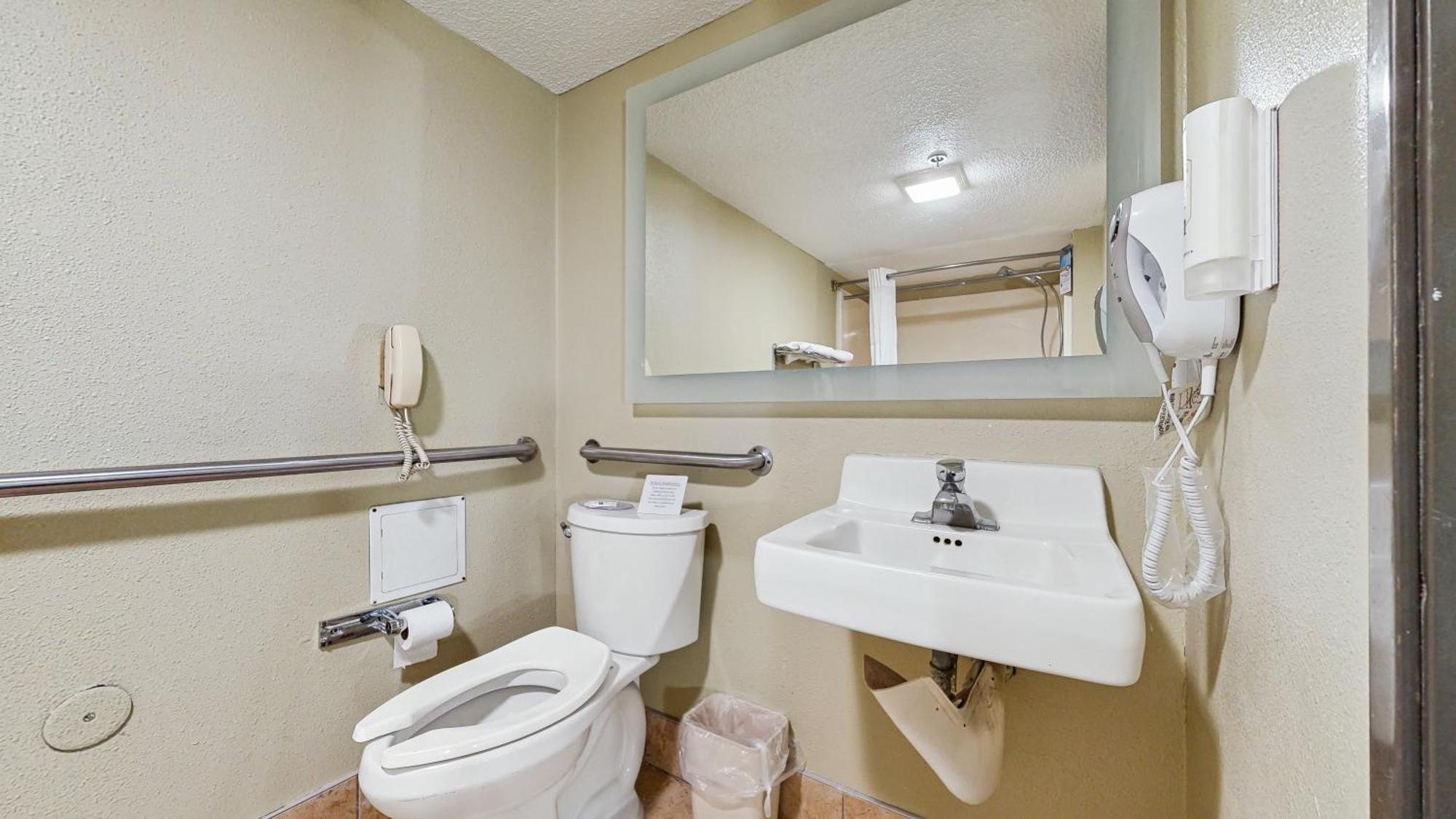 King Room - Accessible/Non-Smoking,1683823393:JPEG