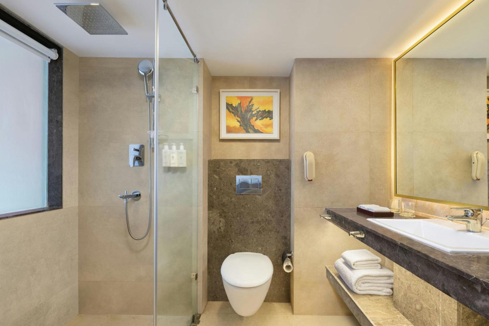 Executive Suite Garden View, Club lounge access