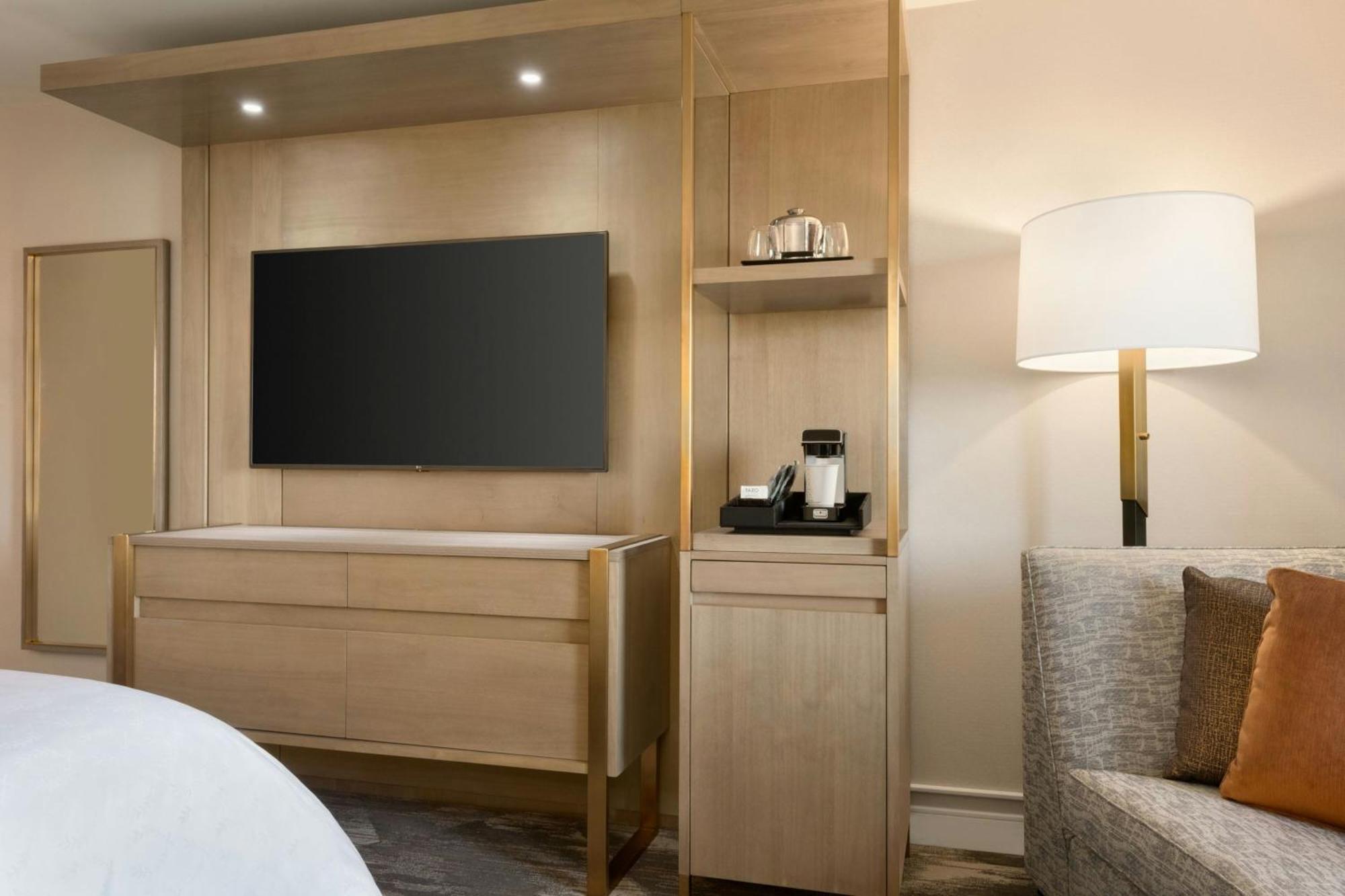 King Room - Mobility and Hearing Accessible with Roll-in Shower