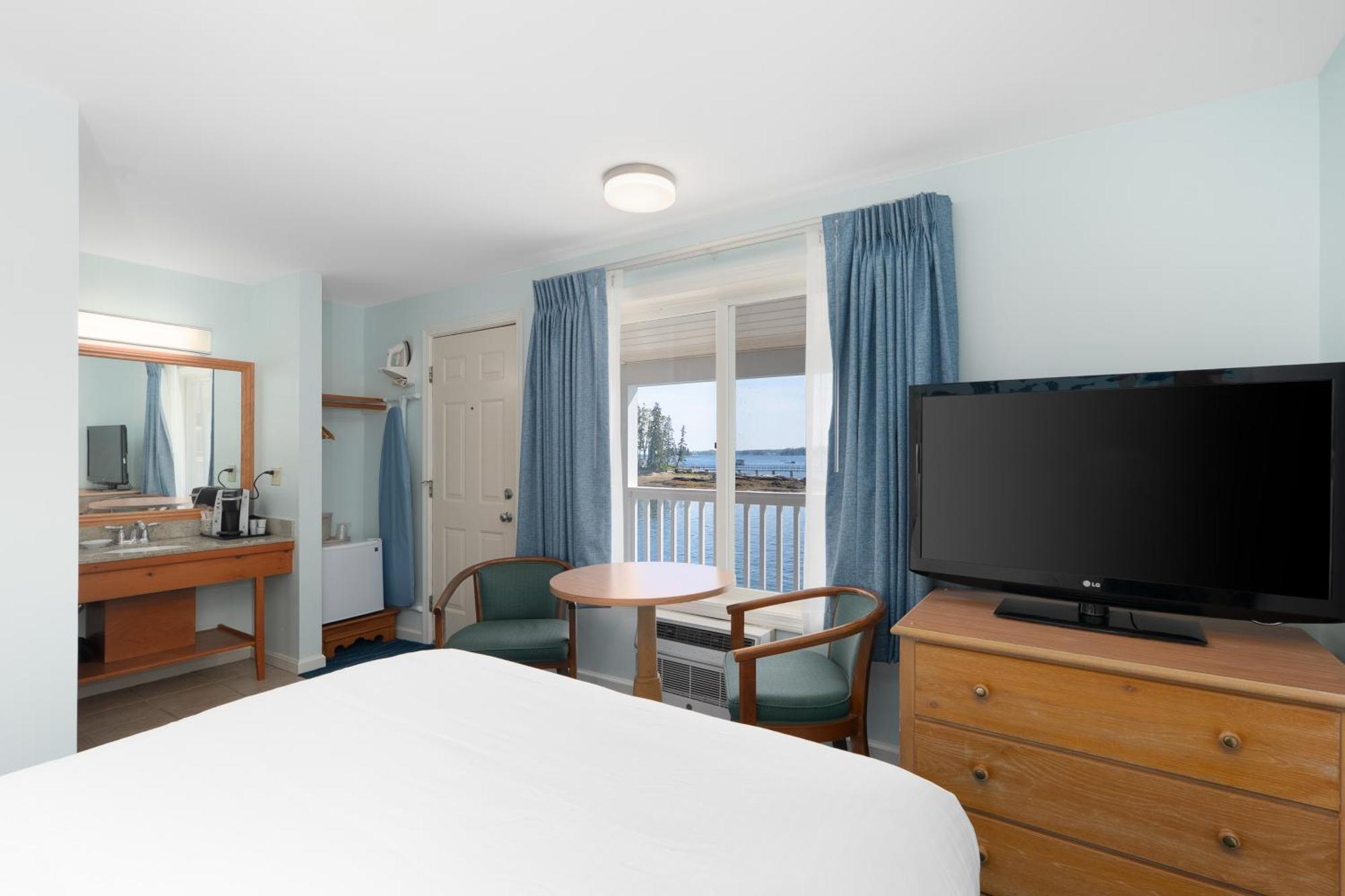 One Queen Tugboat, 2nd Level,1685068026:JPEG