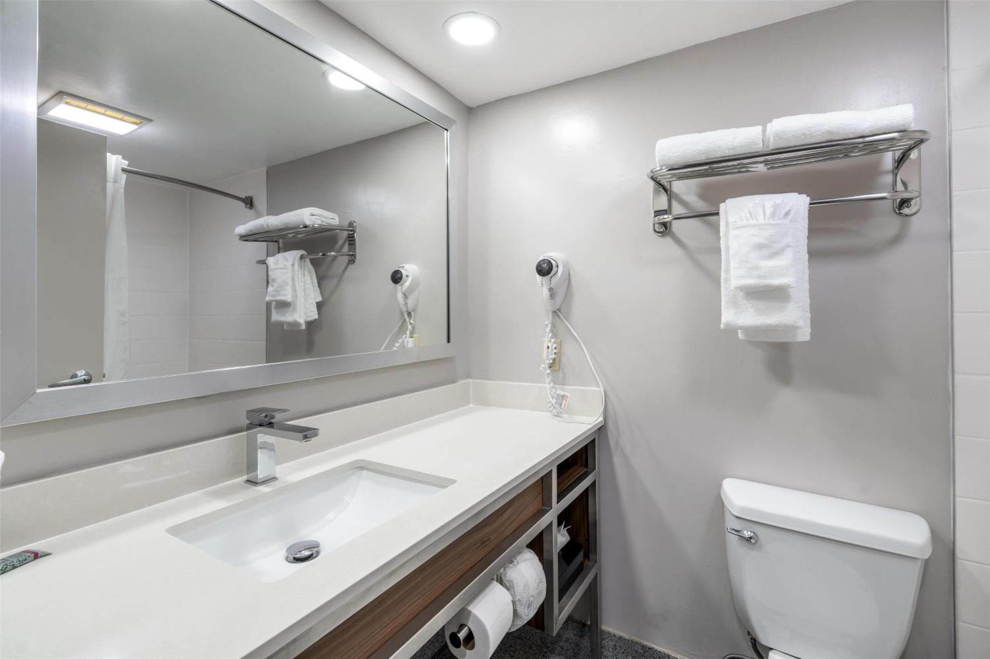 King Room with Spa Bath - Non-Smoking