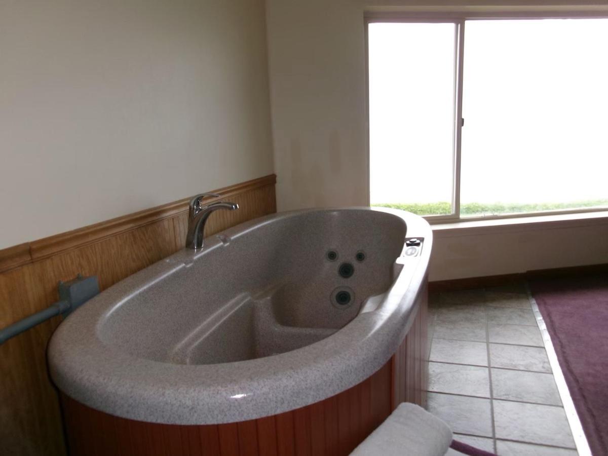 One Bedroom Family Suite with Full Kitchen