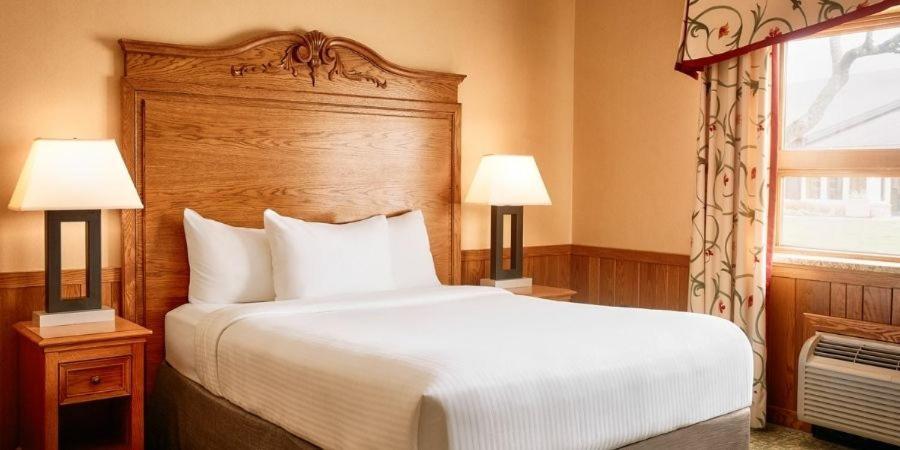 Deluxe Room,1689862896:JPEG