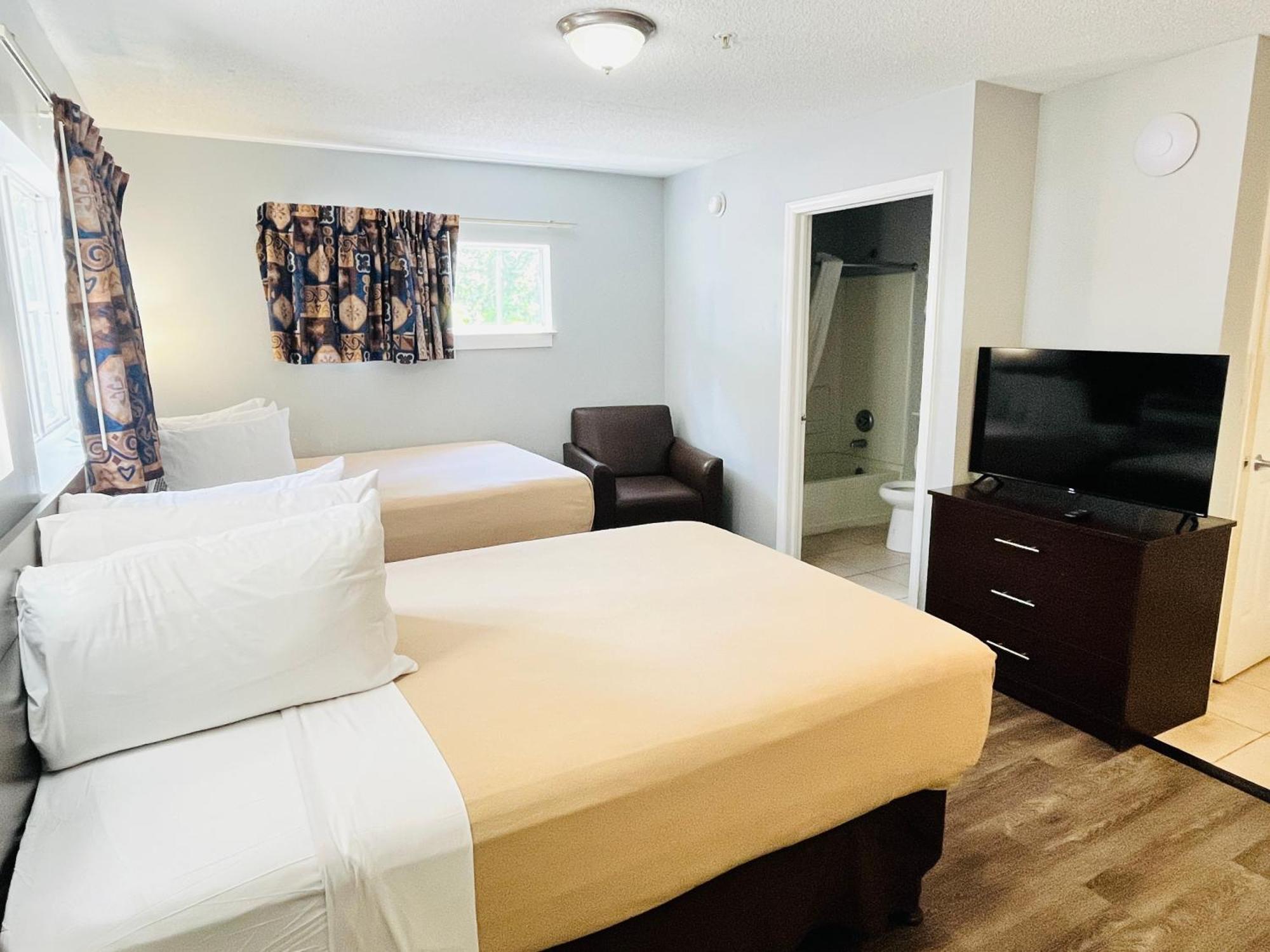 Double Room with Two Double Beds - Non-Smoking