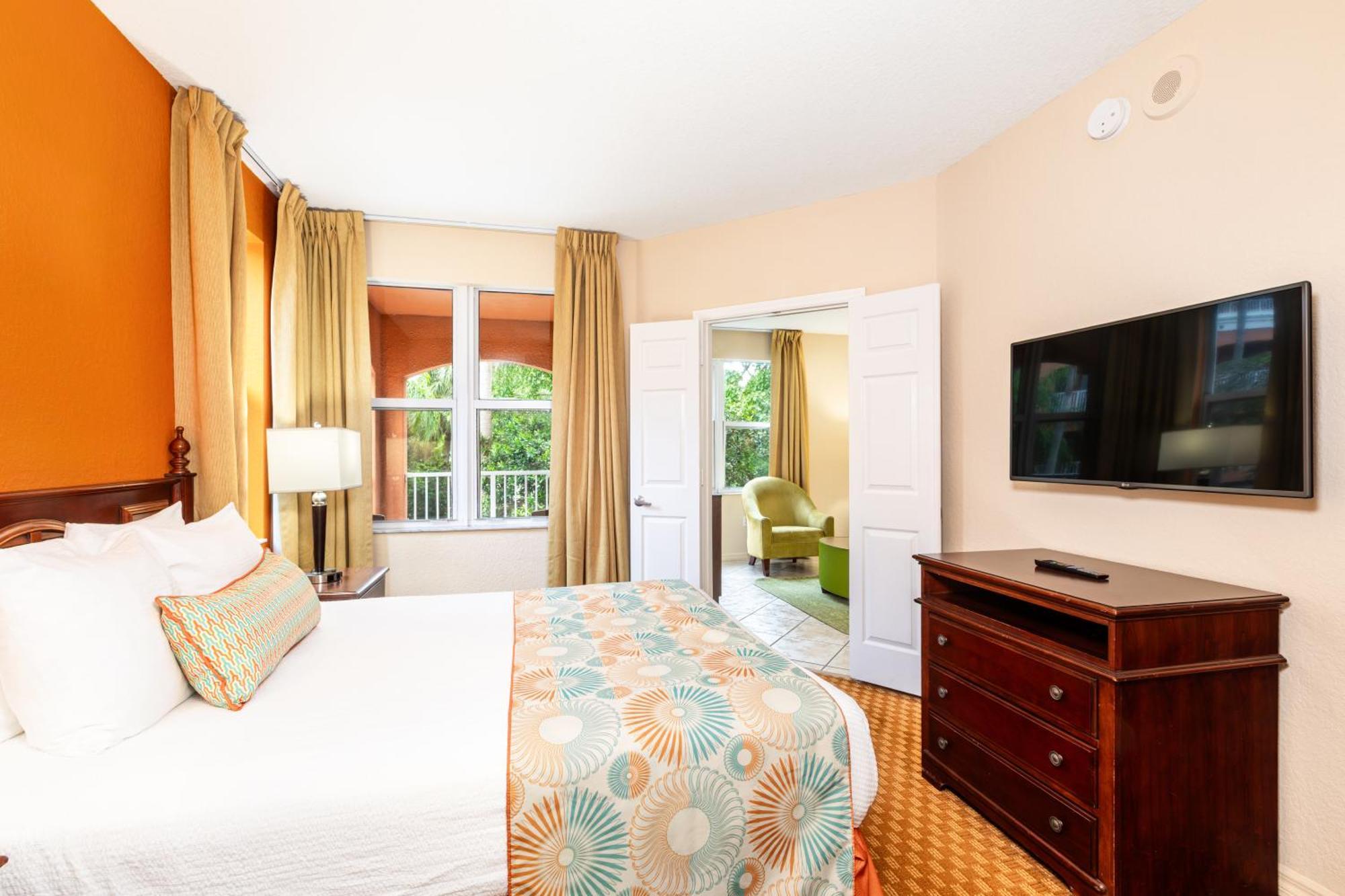 Suite with Garden View