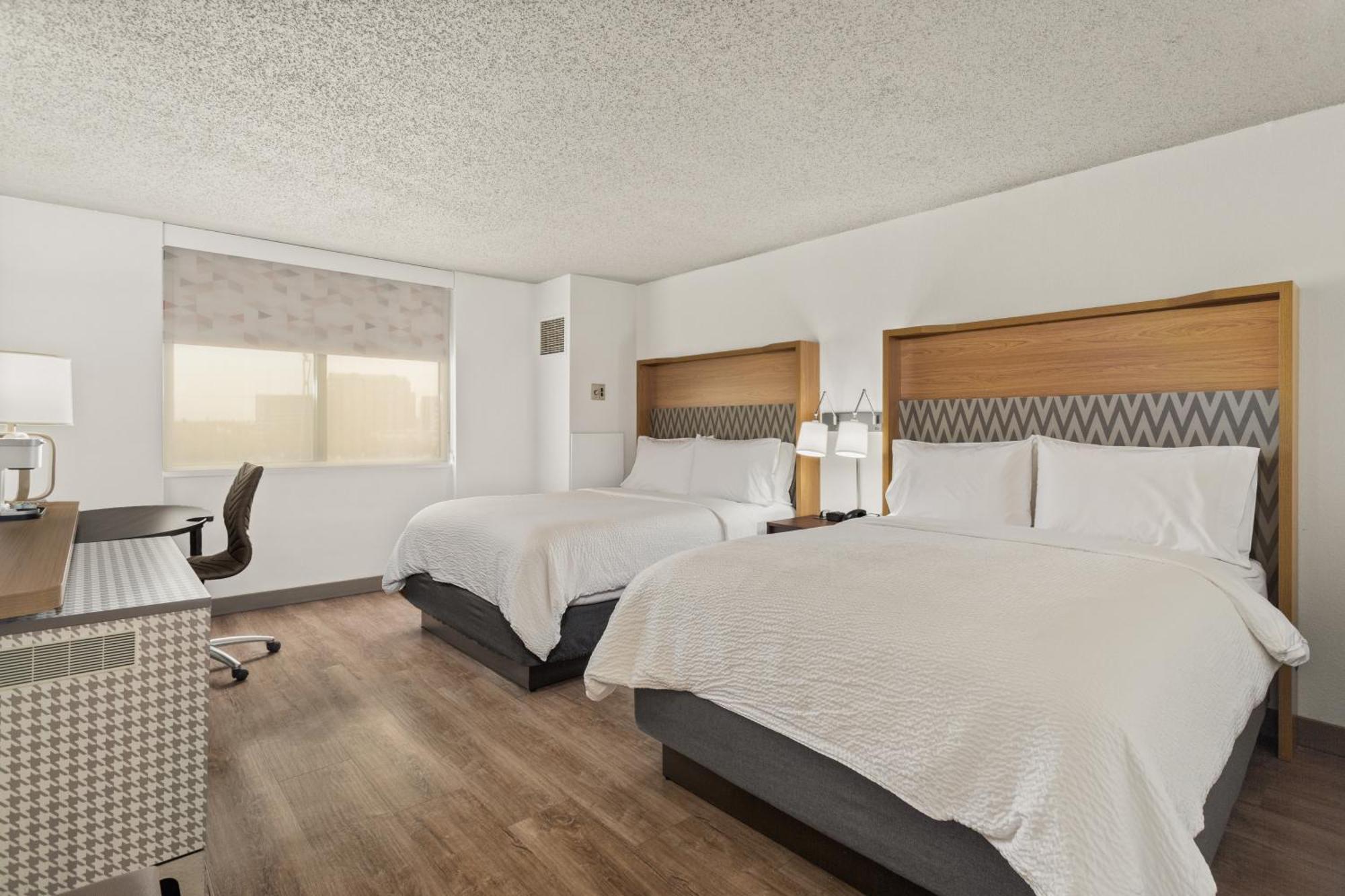 Location Room with Two Beds - Non-Smoking,1694533951:JPEG