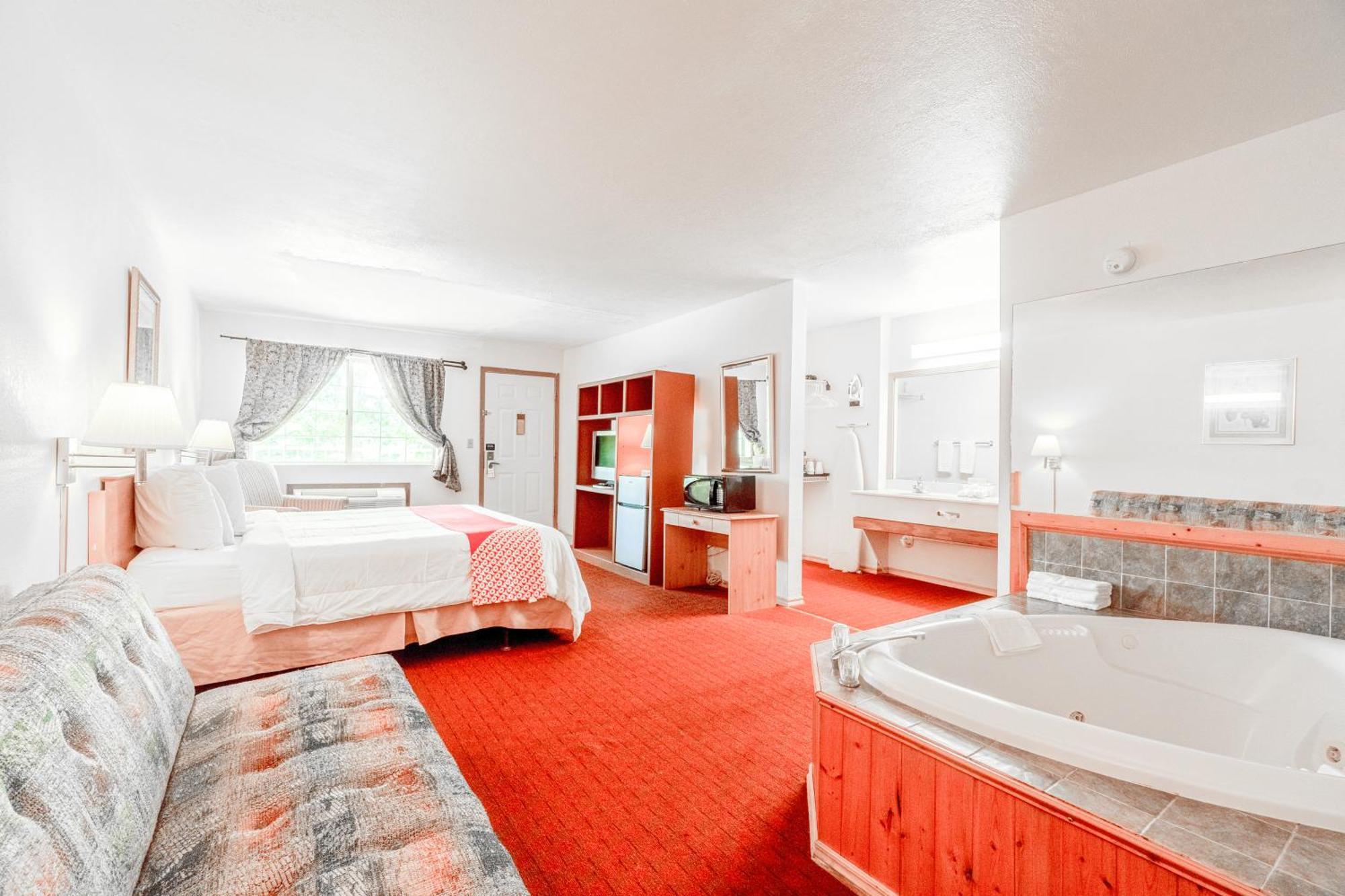 Premium King Room with Jetted Tub