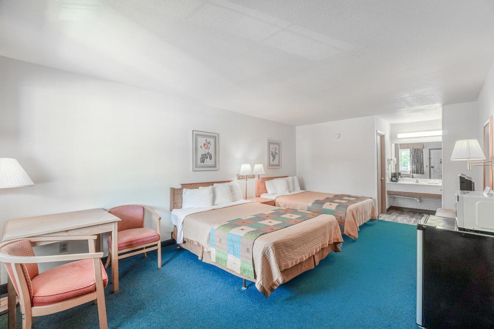 Queen Room with Two Queen Beds