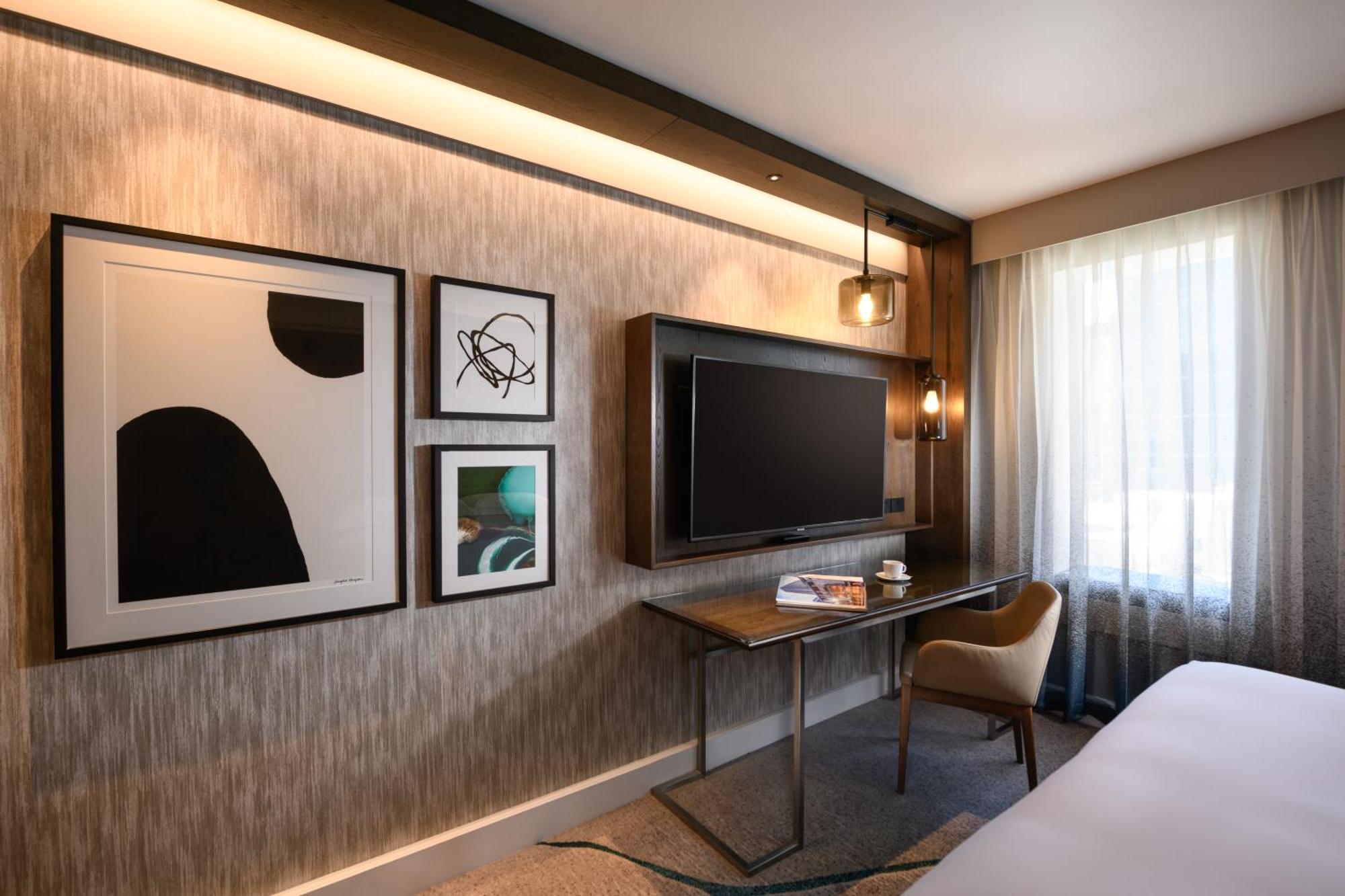 Corner King Room,1696621475:JPEG