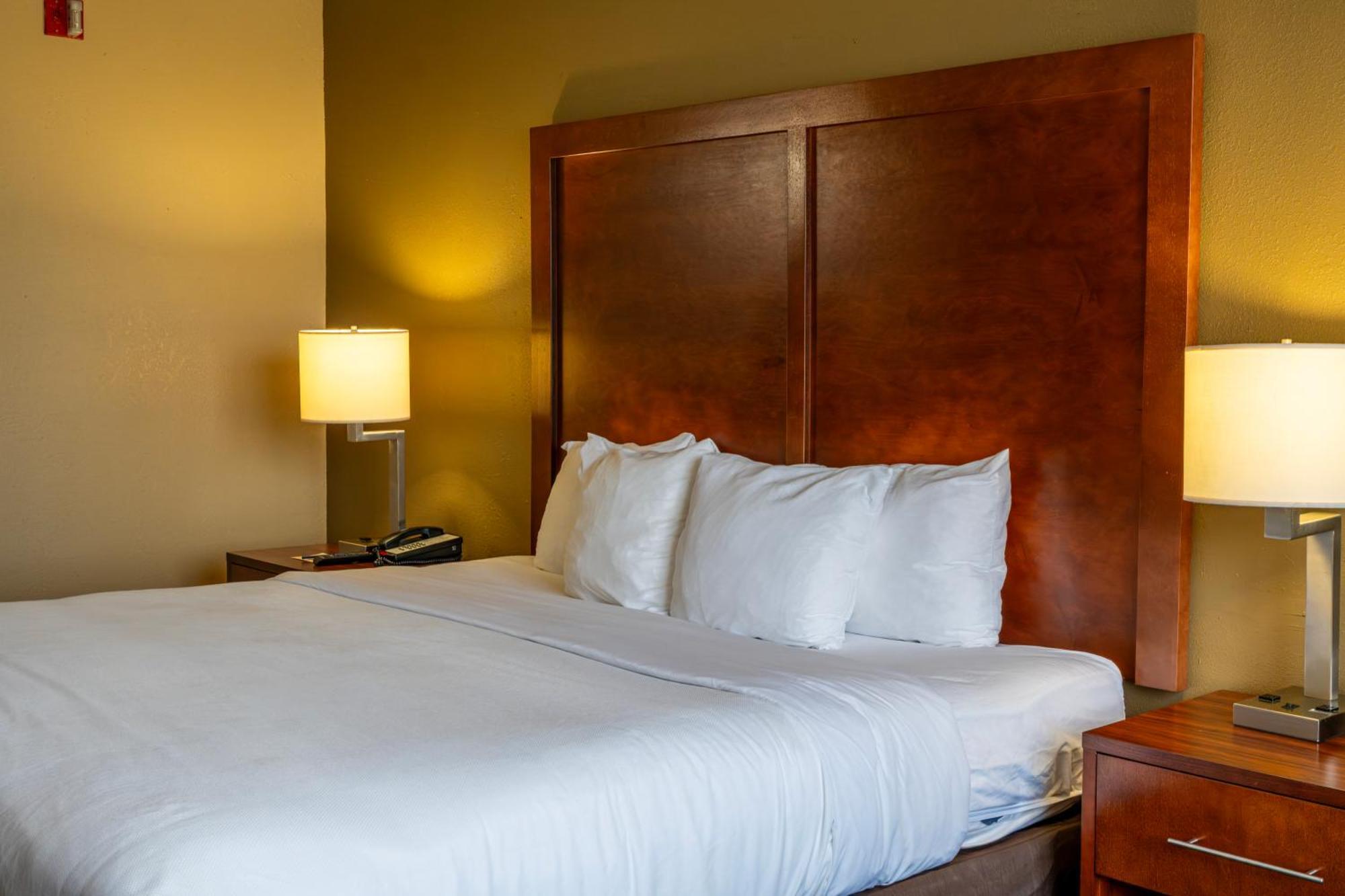 King Room - Accessible/Non-Smoking