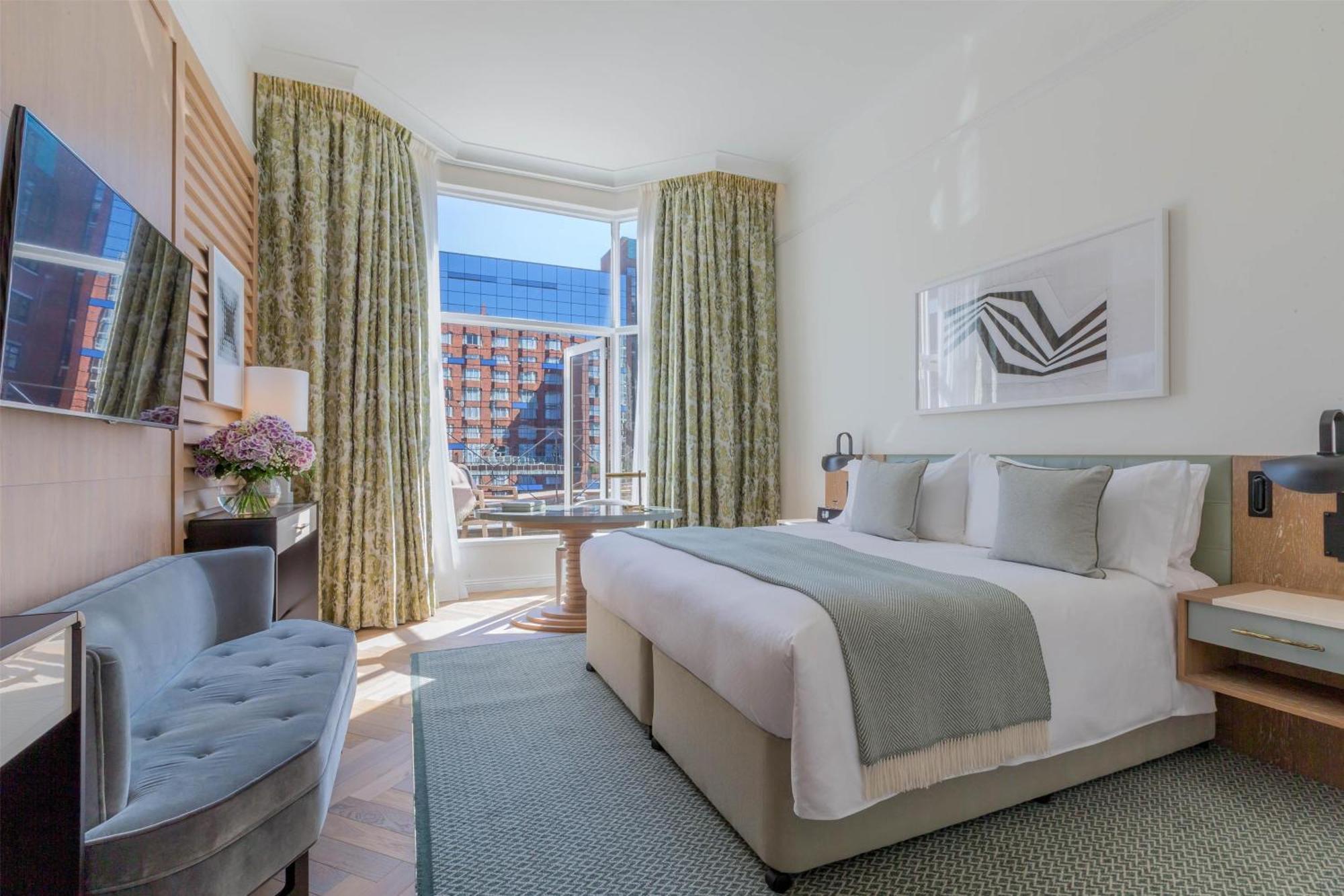 Premier King Room with Balcony,1697808468:JPEG