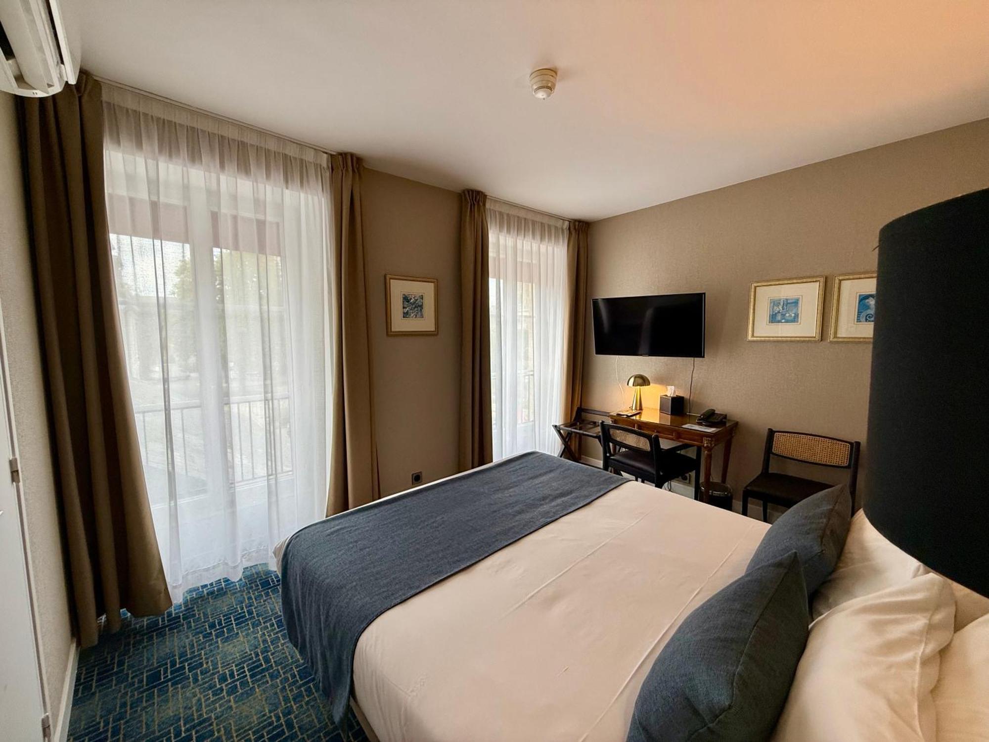 Superior Queen Room,1697827392:JPEG