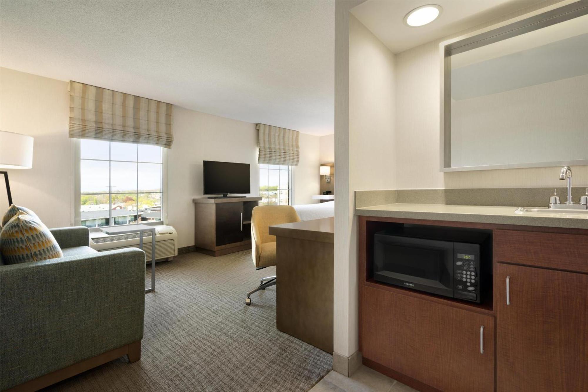 King Studio Suite with Sofa Bed - Non-Smoking