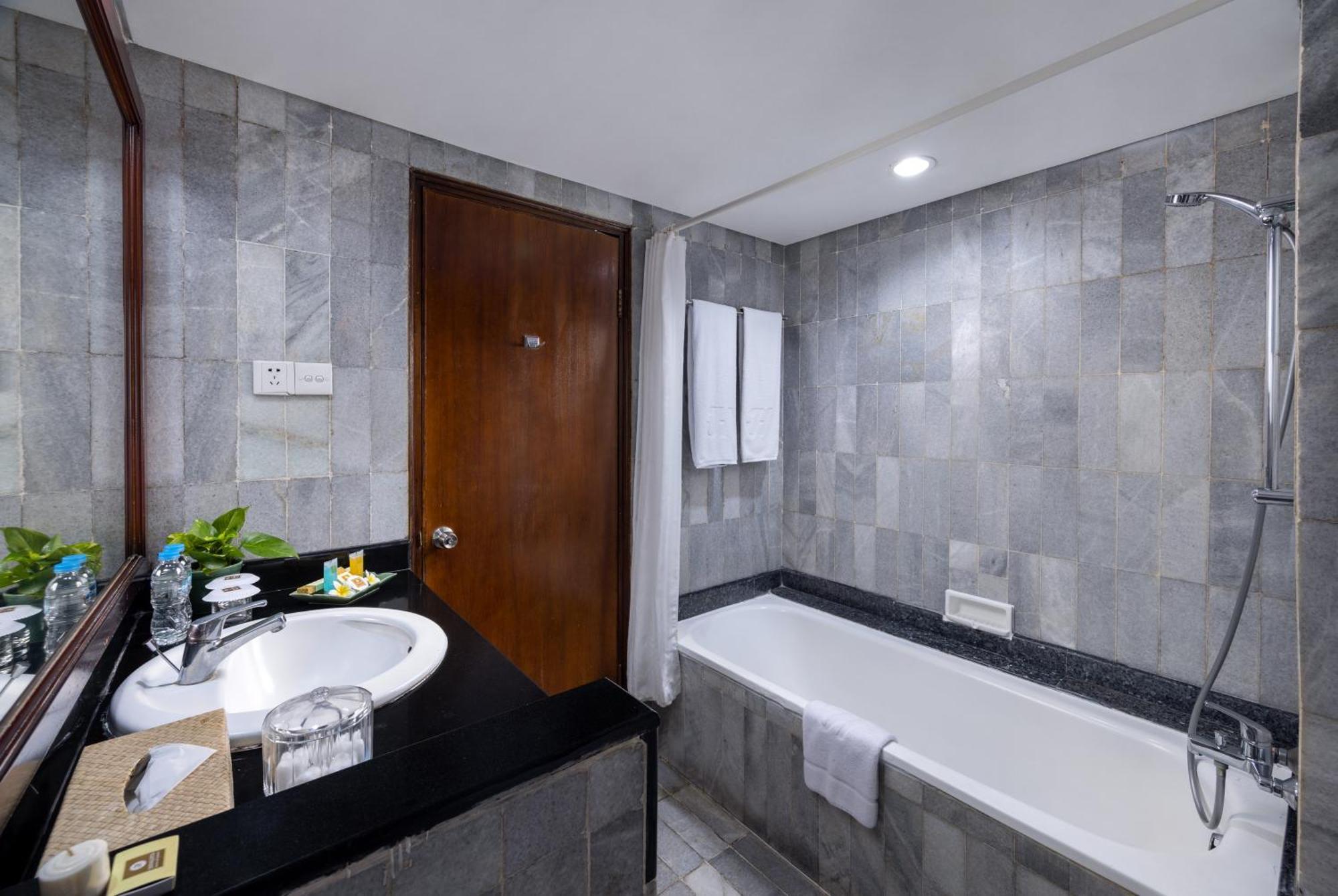 Interconnecting Deluxe Double or Twin Rooms
