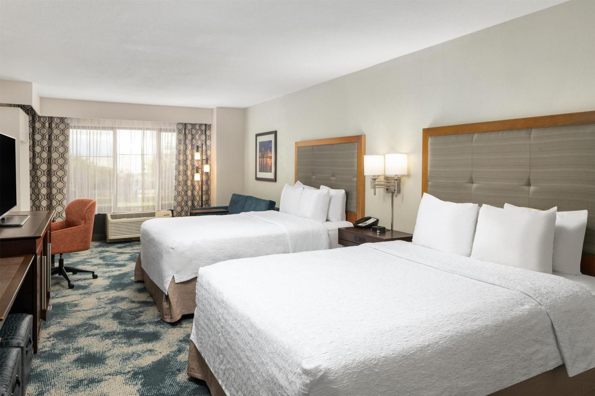 Queen Room with Two Queen Beds and Sofa Bed - Non-Smoking