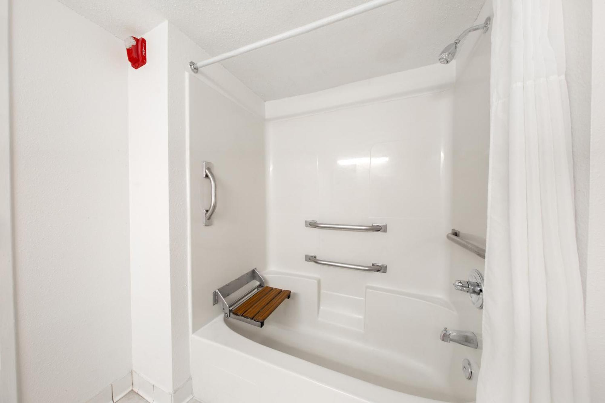 Beachfront Classic Room - King - ADA,1697869611:JPEG