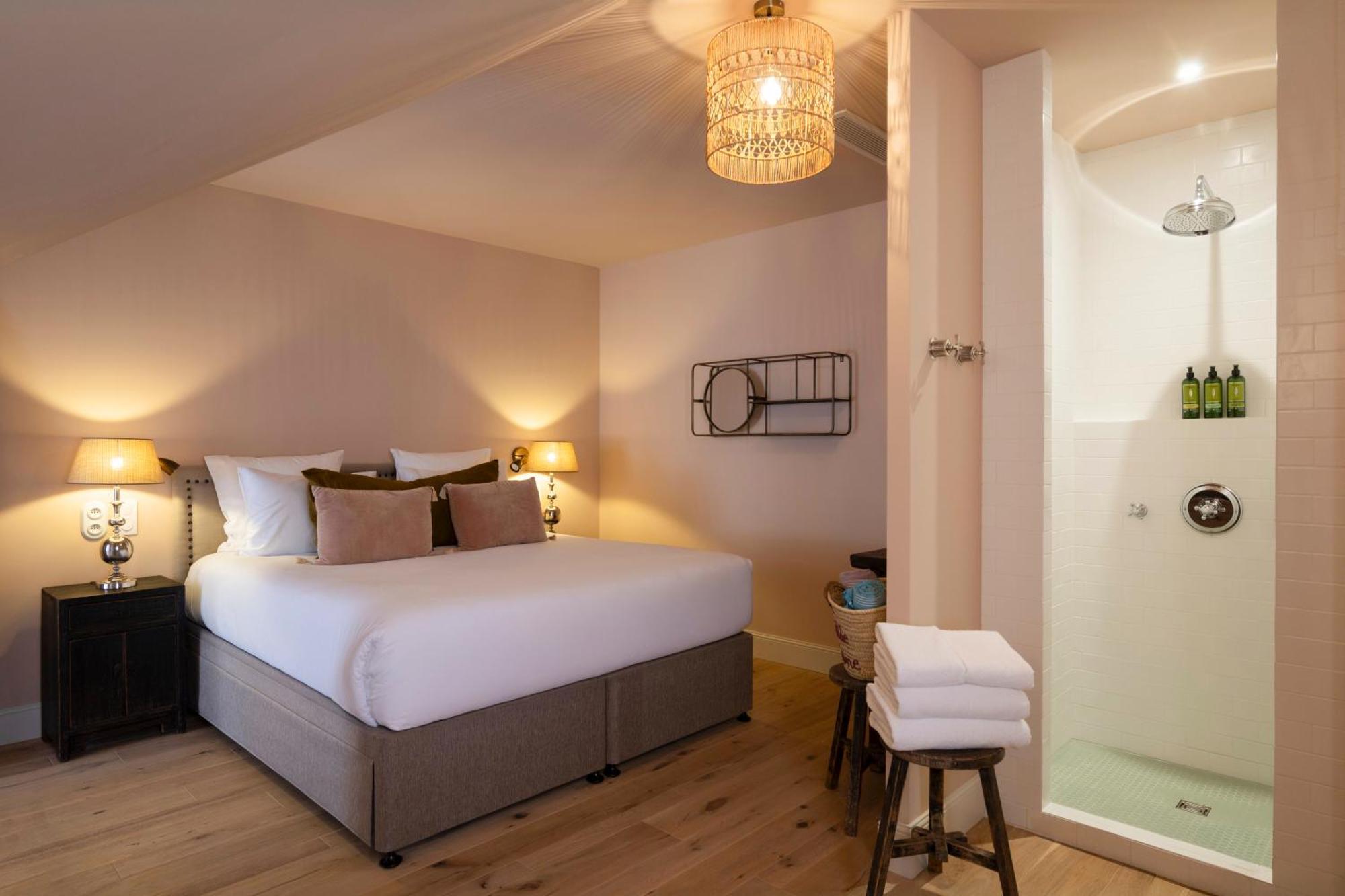 Suite Two-Bedroom with Sea View and Swimming Pool,1697907786:JPEG