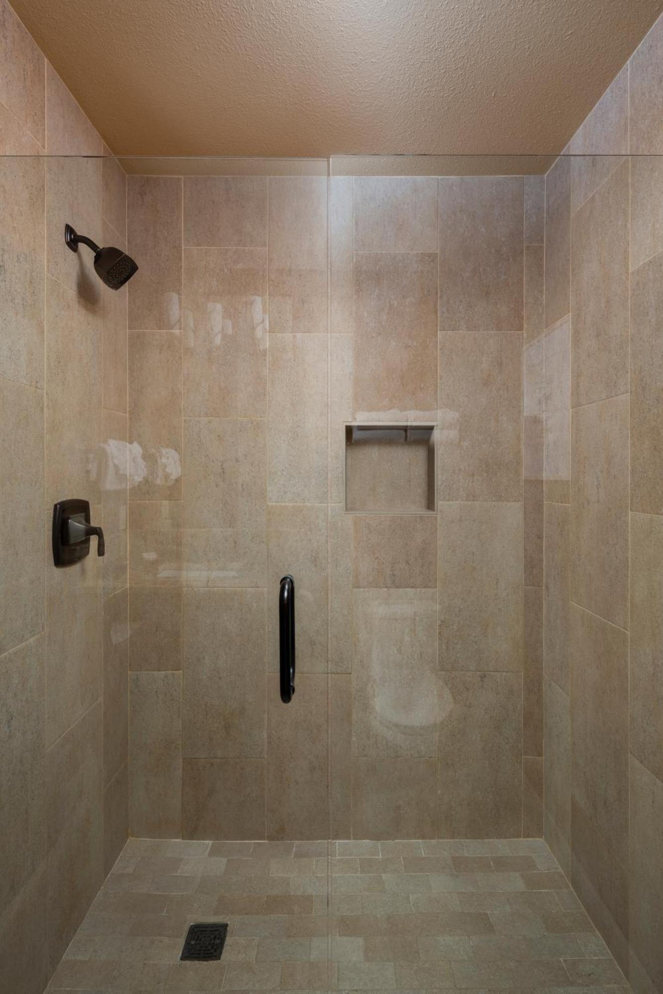 Triple Room,1697920175:JPEG