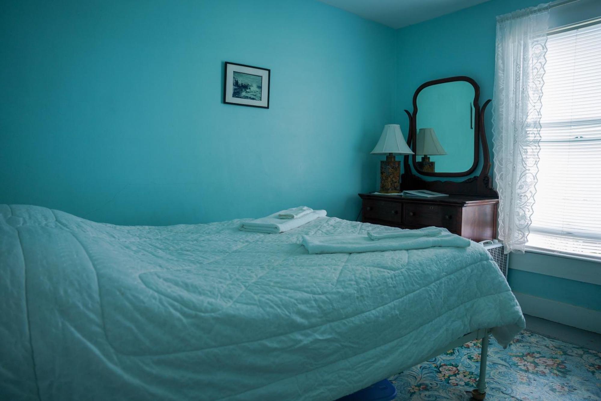 Ocean View Room with Shared Bathroom rm. 103